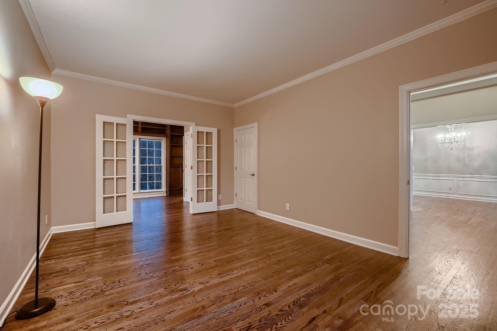 2835 Peverell Lane