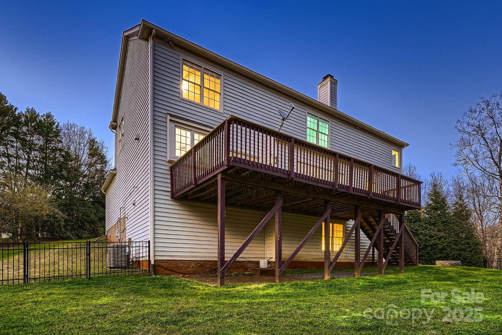 2835 Peverell Lane