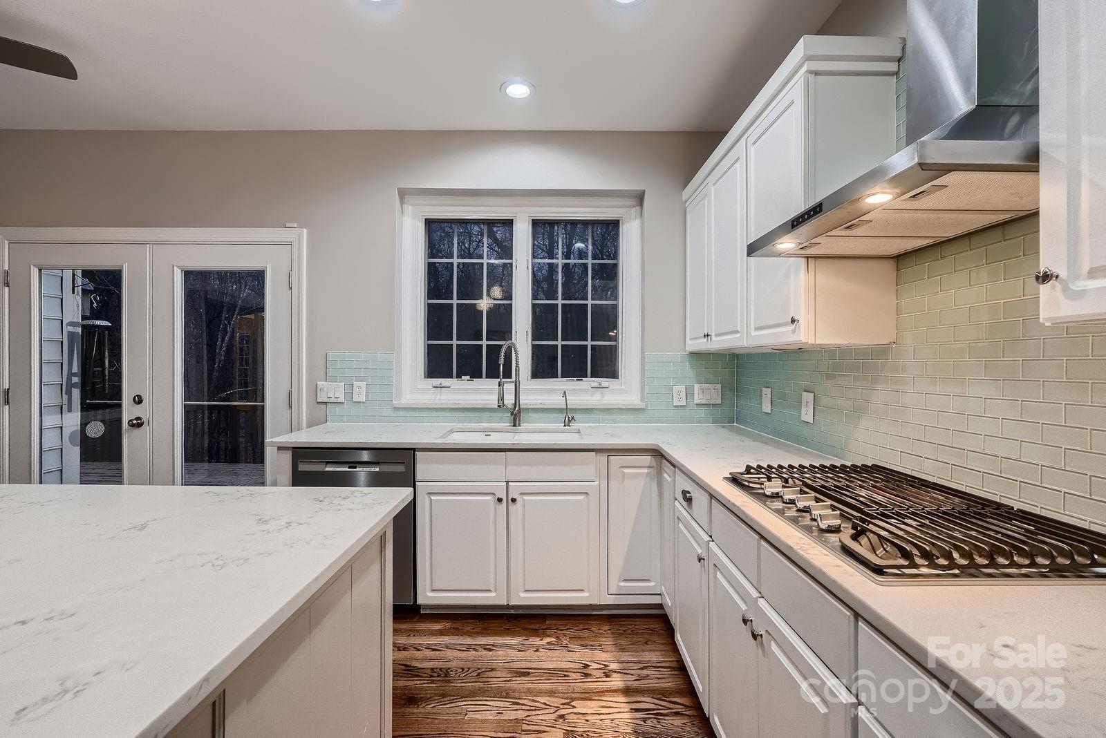 2835 Peverell Lane