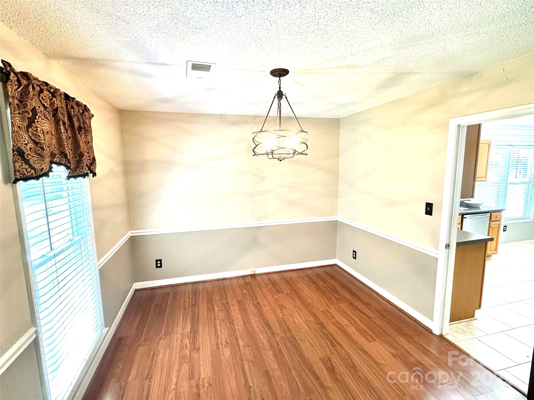 9401 Elvis Drive