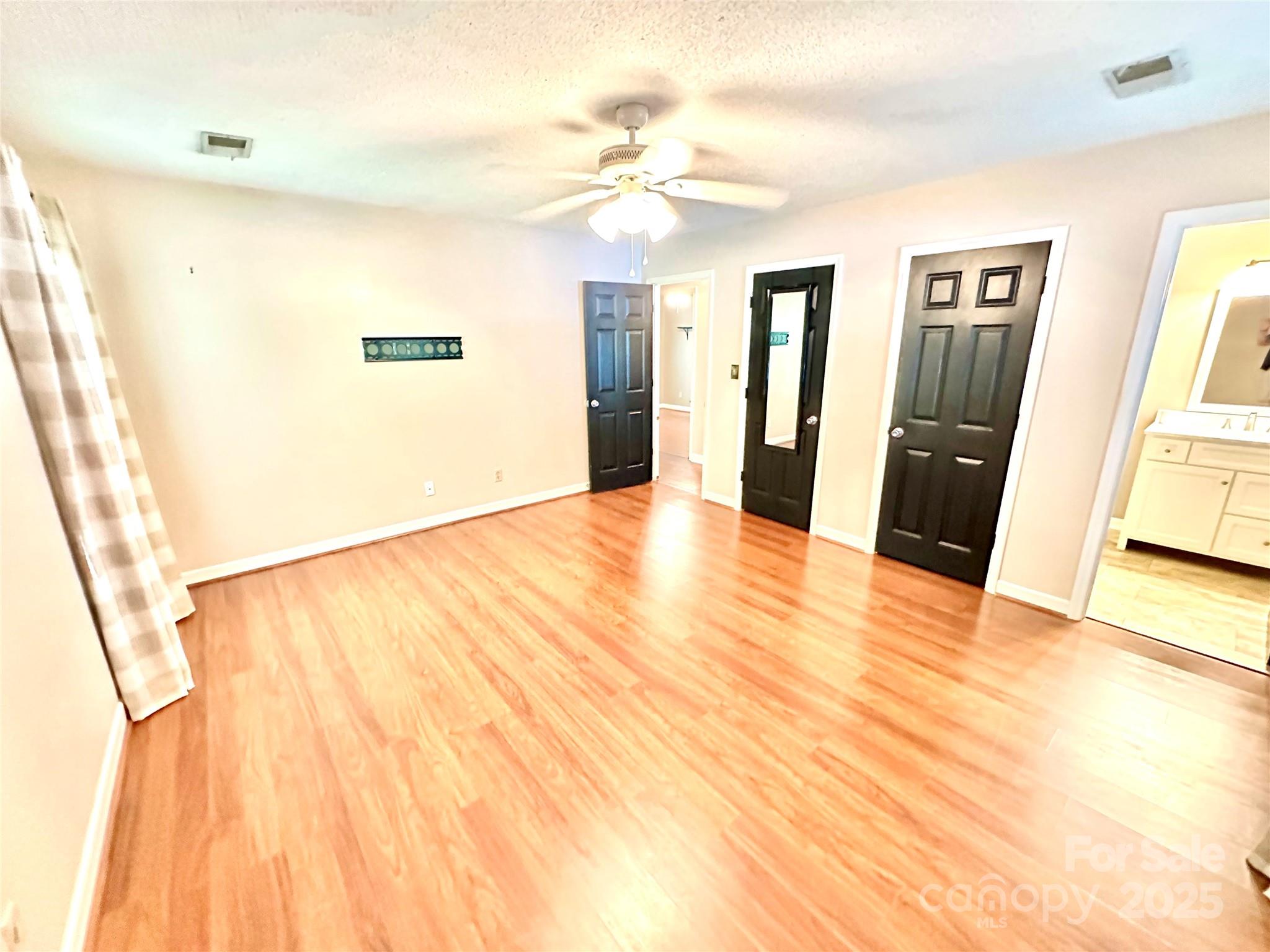 9401 Elvis Drive
