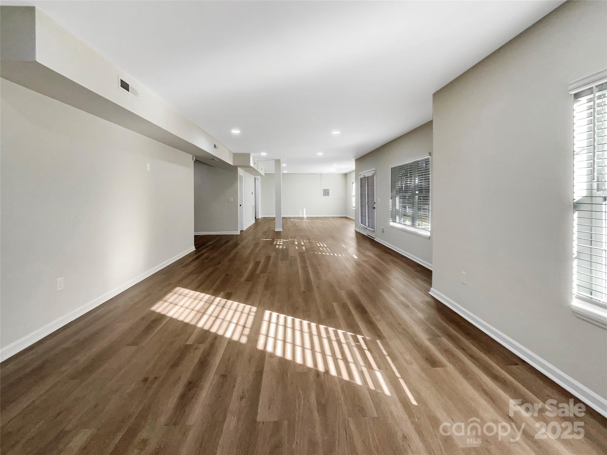 15827 Arabian Mews Lane