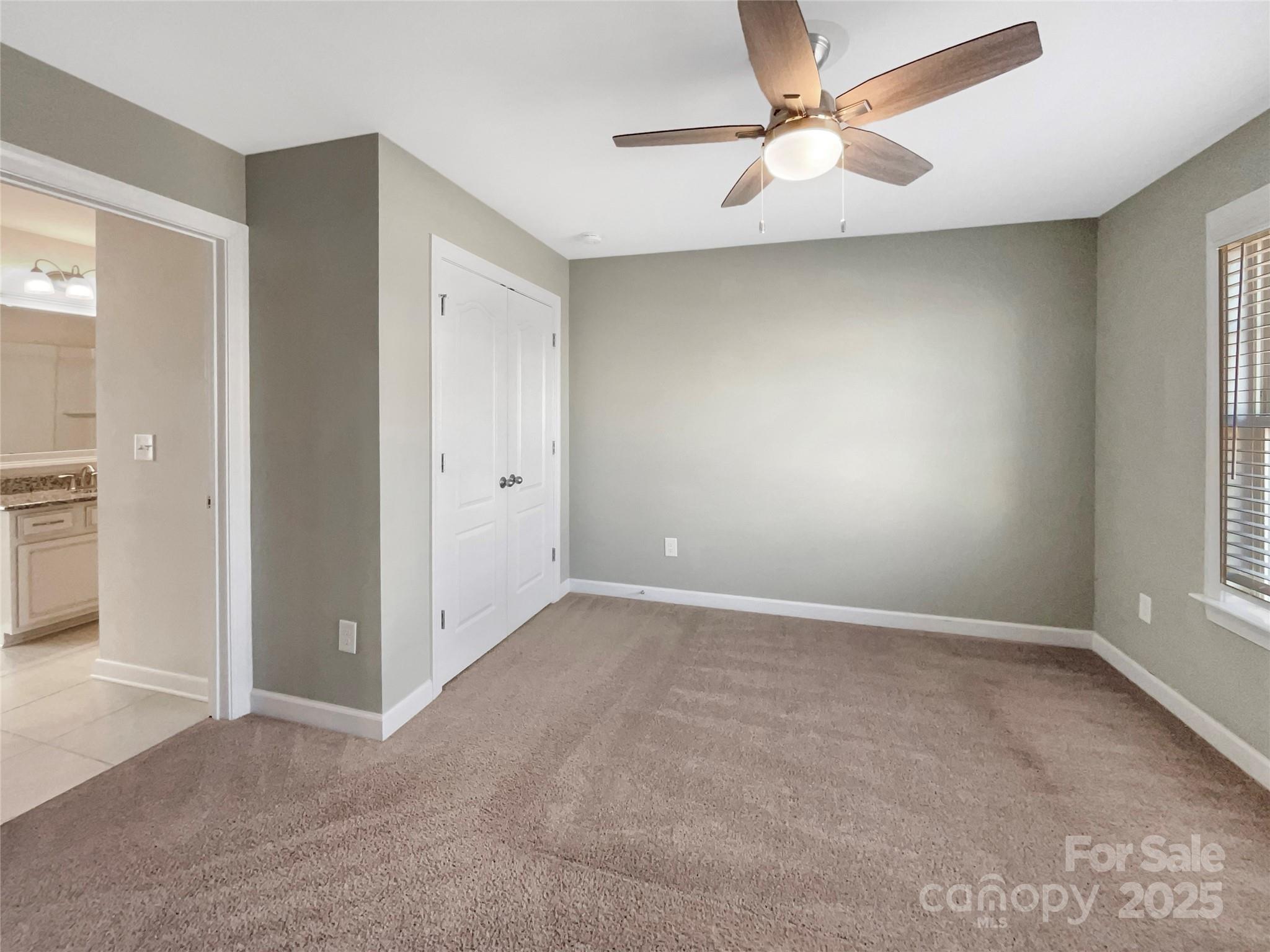 15827 Arabian Mews Lane