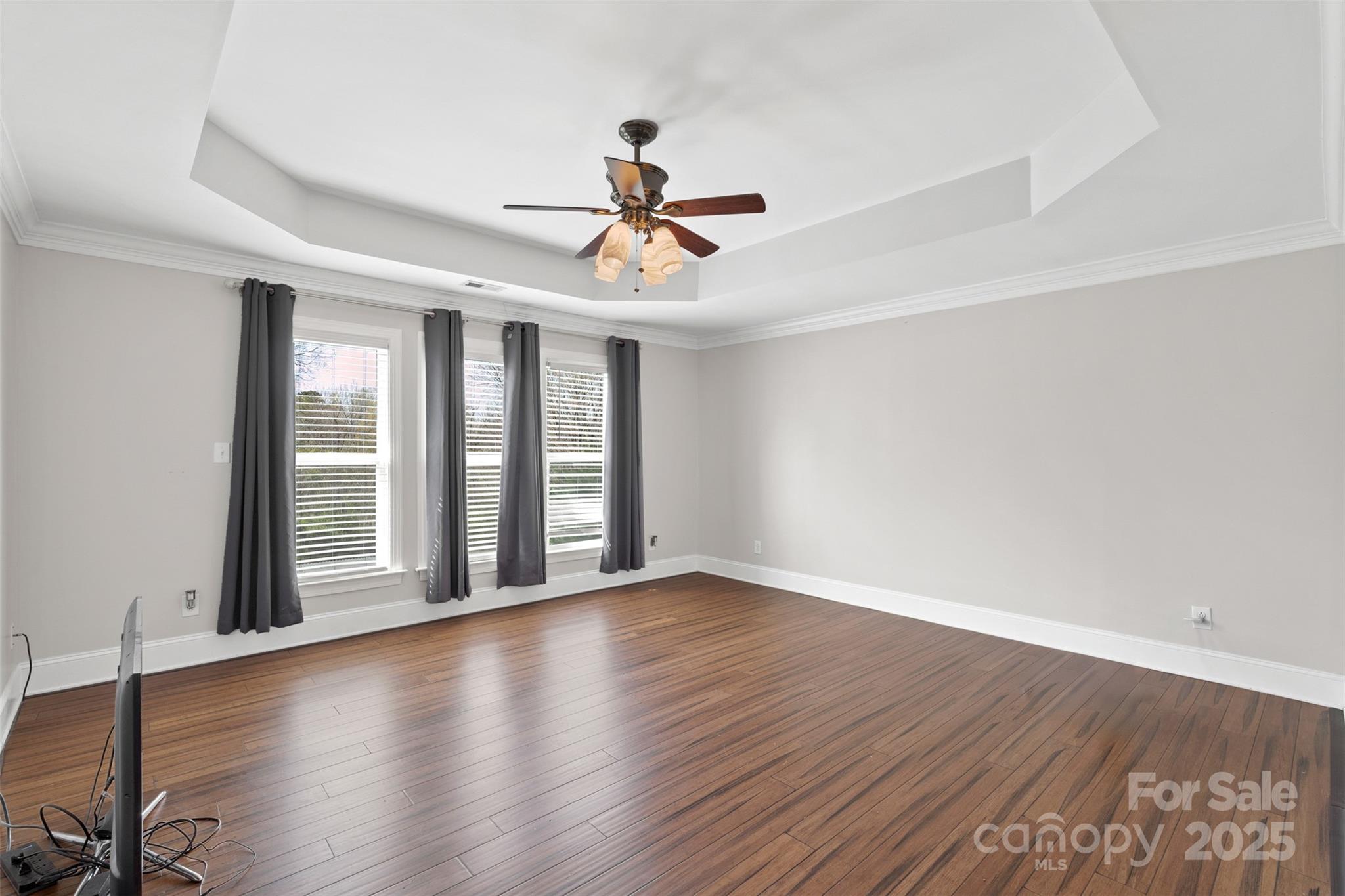 2042 Caernarfon Lane