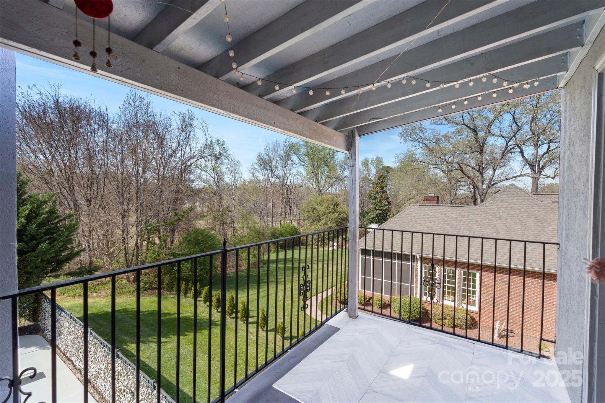2042 Caernarfon Lane