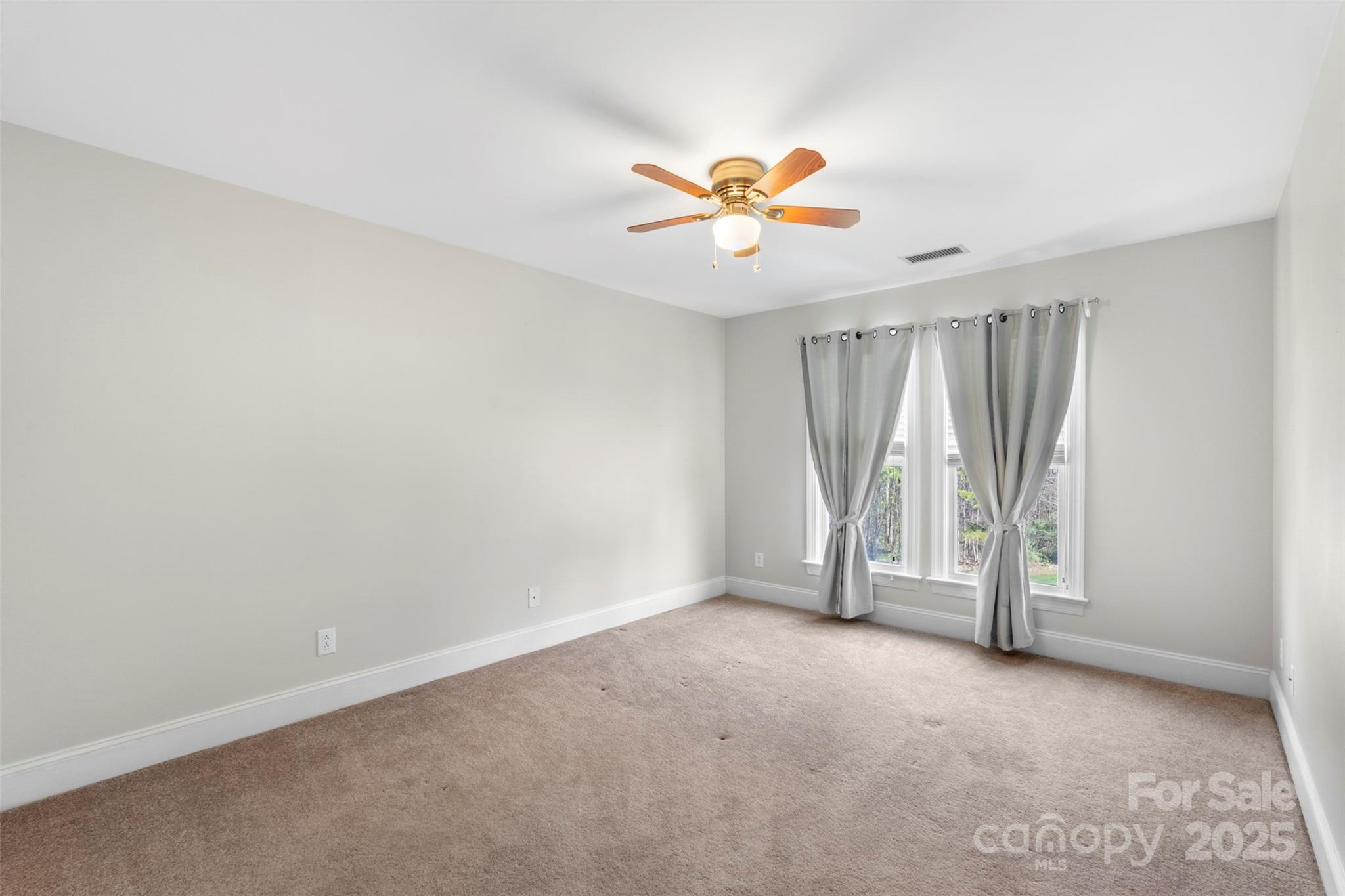 2042 Caernarfon Lane