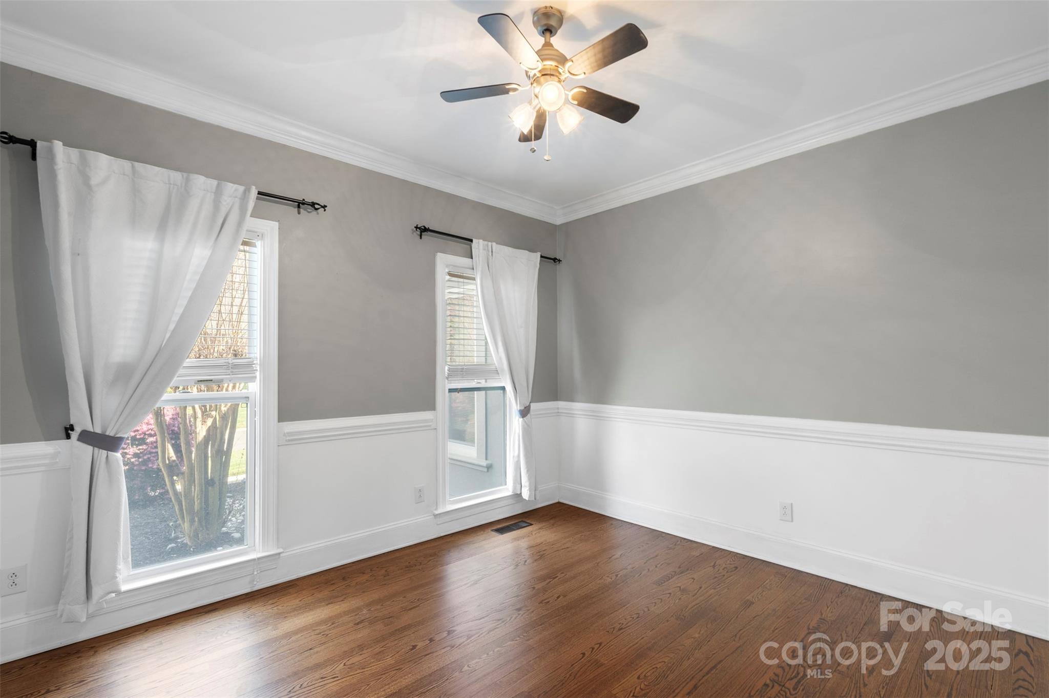2042 Caernarfon Lane