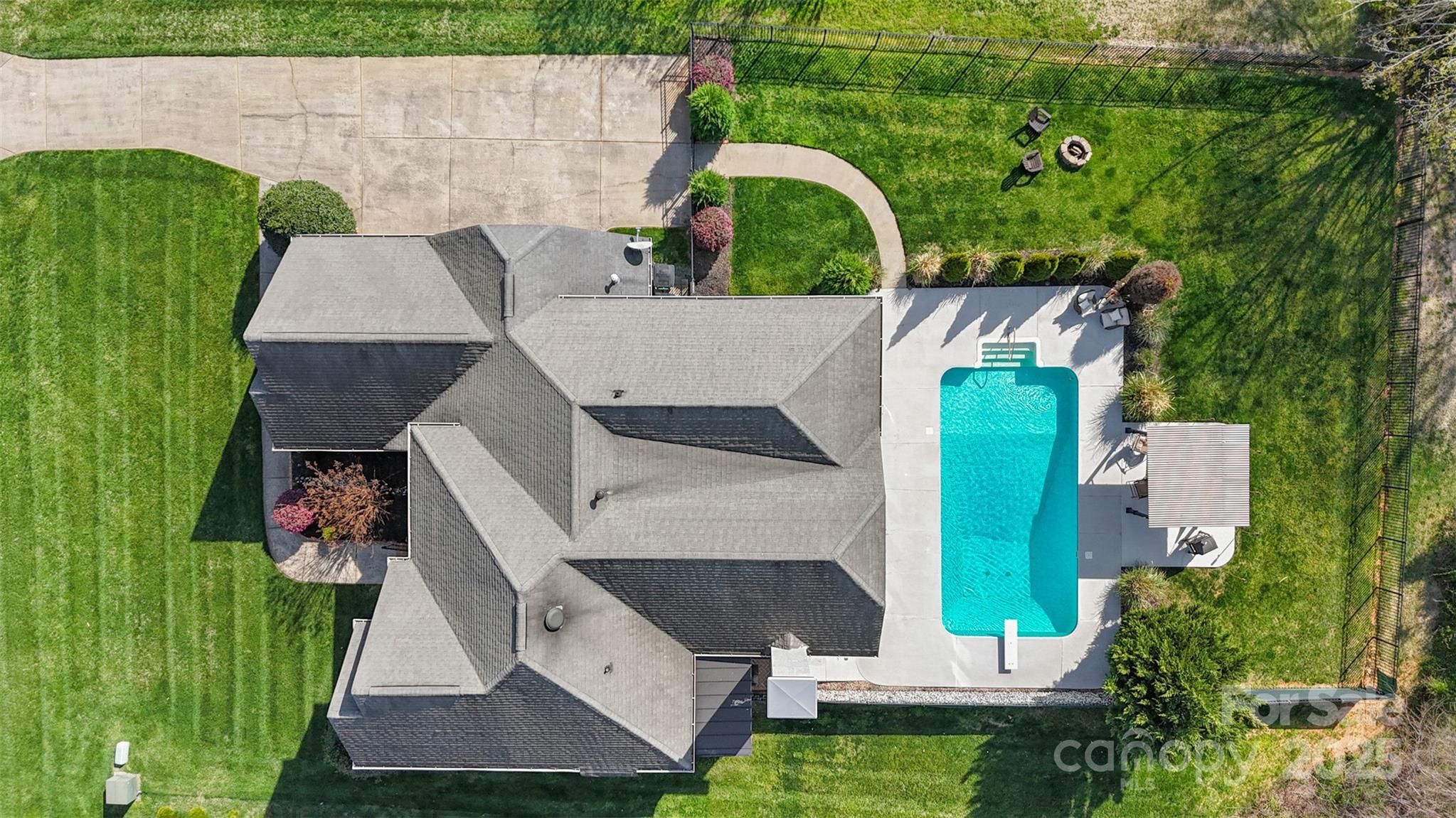 2042 Caernarfon Lane