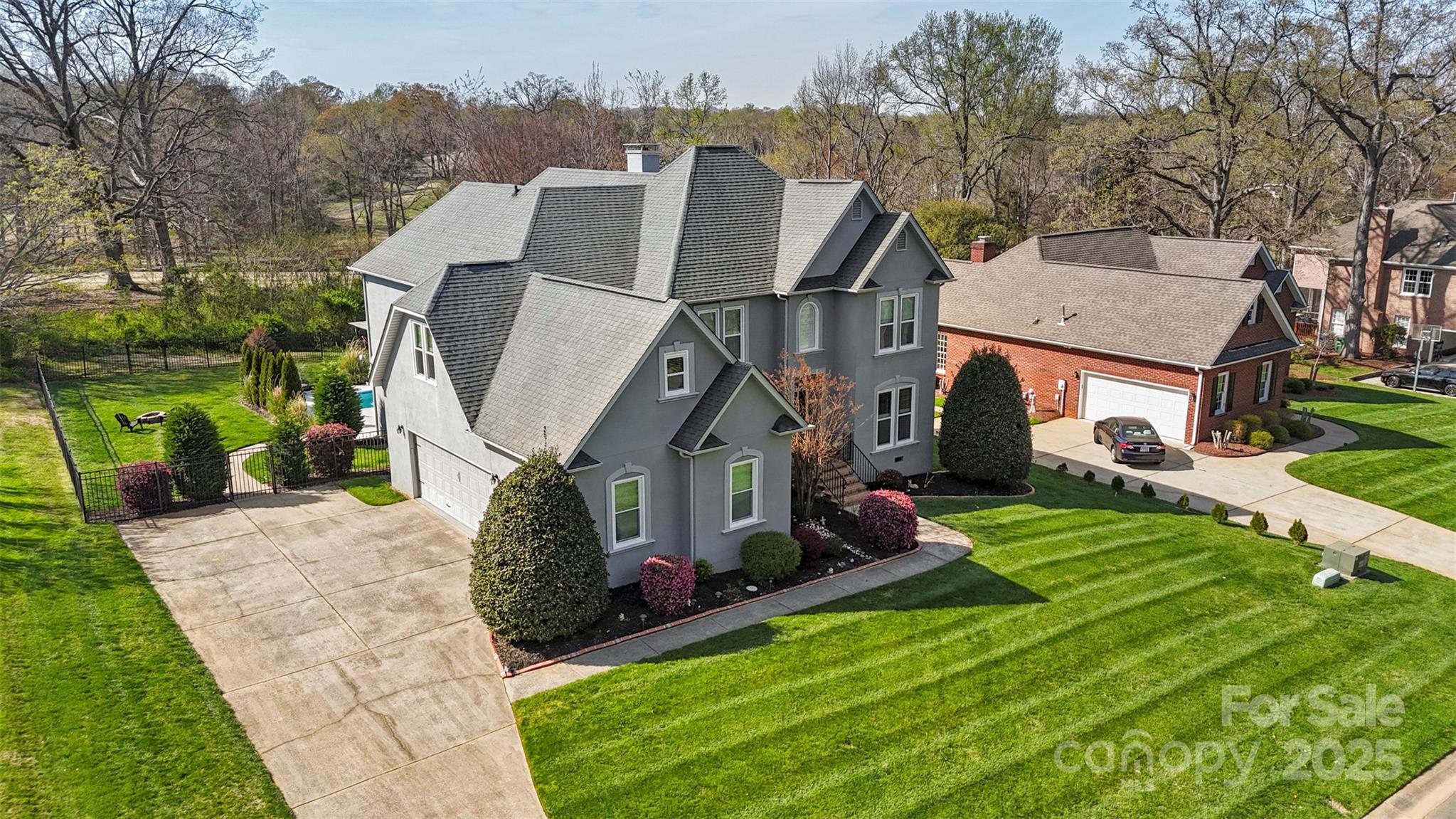 2042 Caernarfon Lane