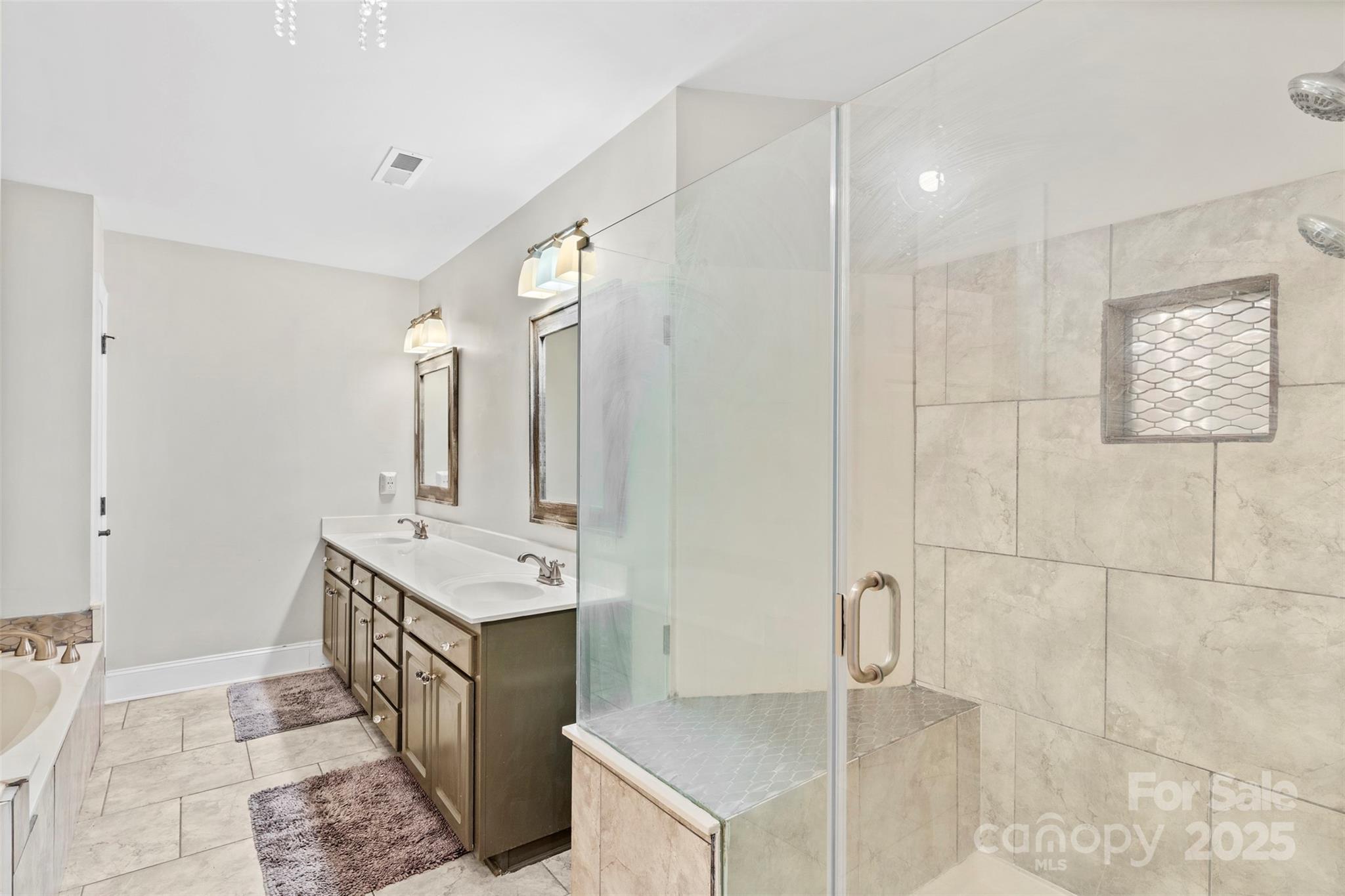 2042 Caernarfon Lane