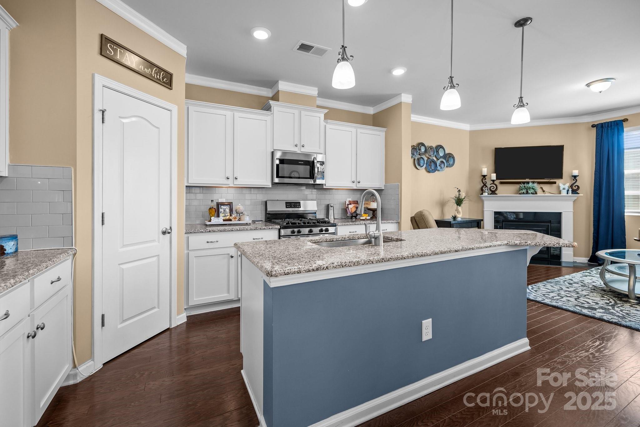8145 English Clover Lane