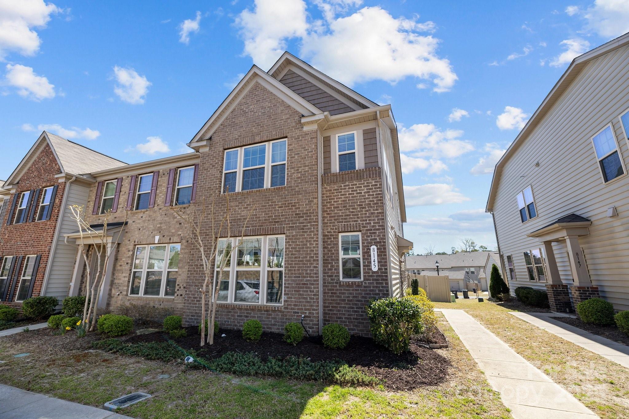 8145 English Clover Lane