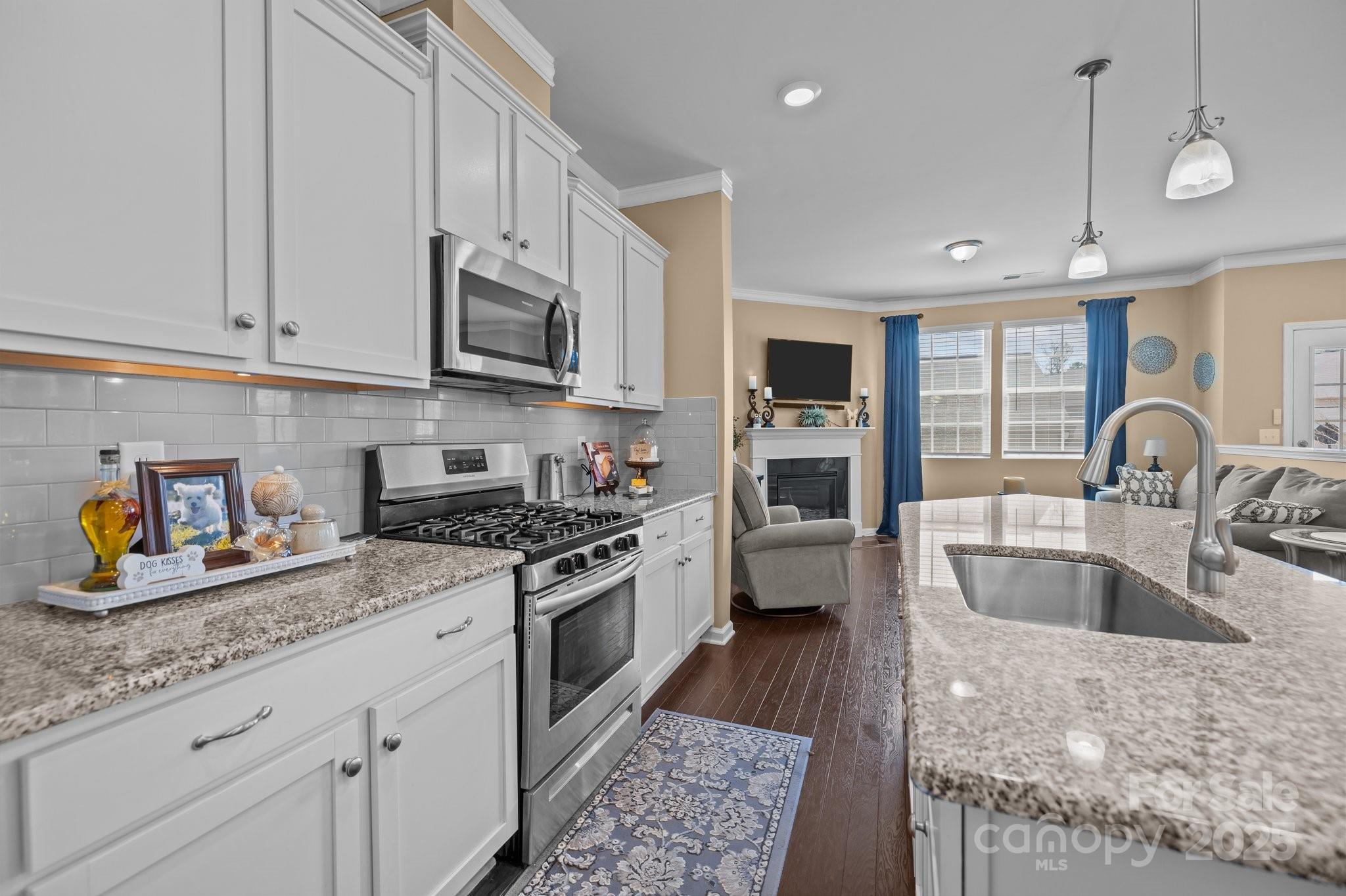 8145 English Clover Lane