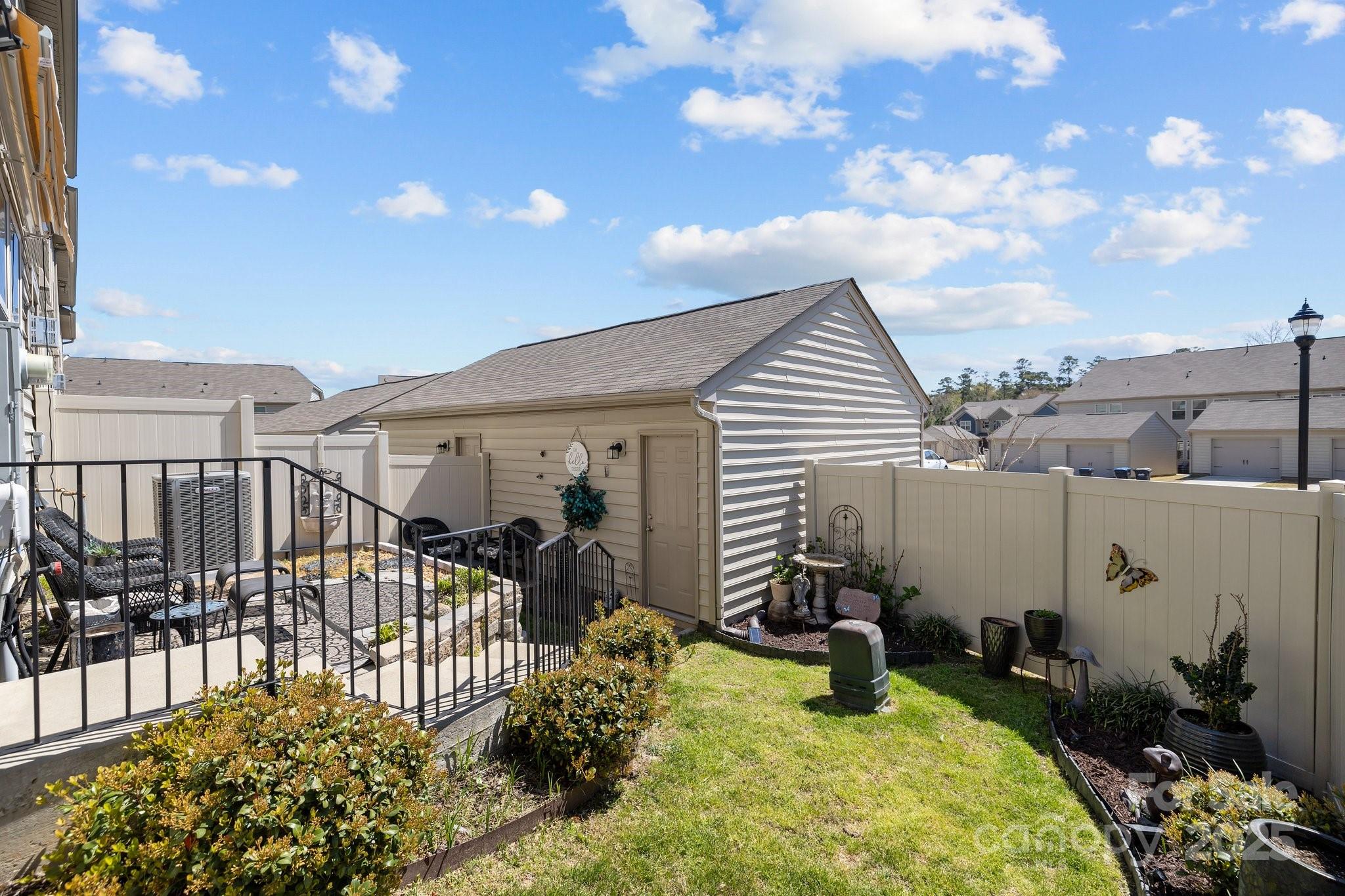 8145 English Clover Lane
