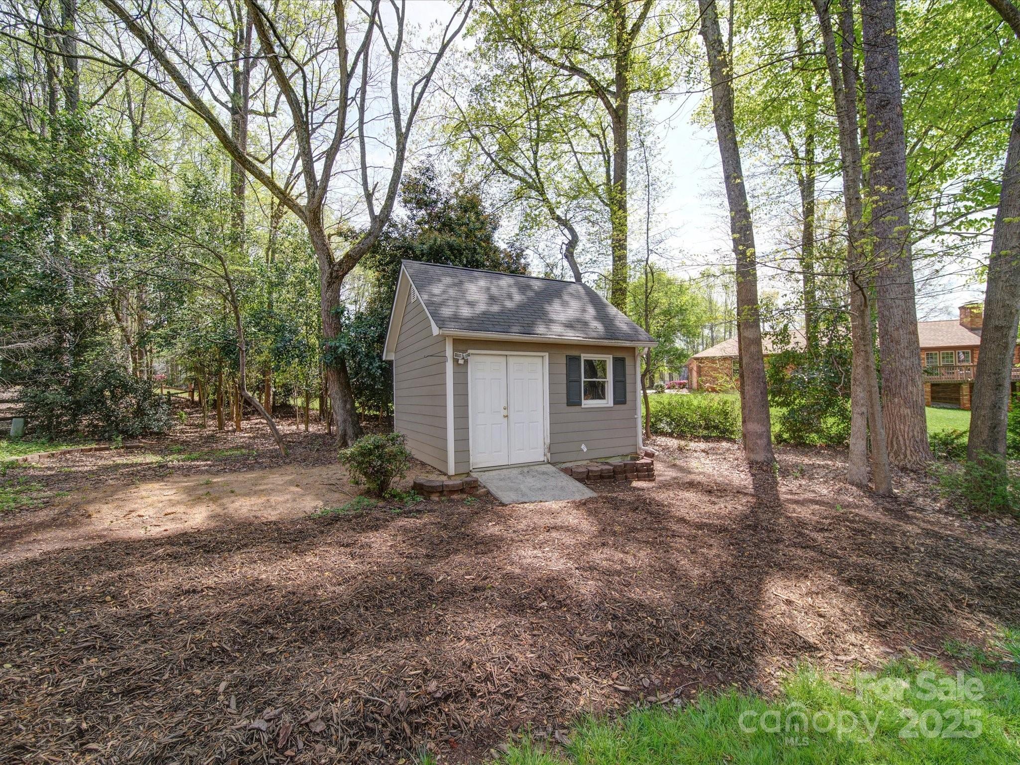 940 Brittany Court Unit: 23