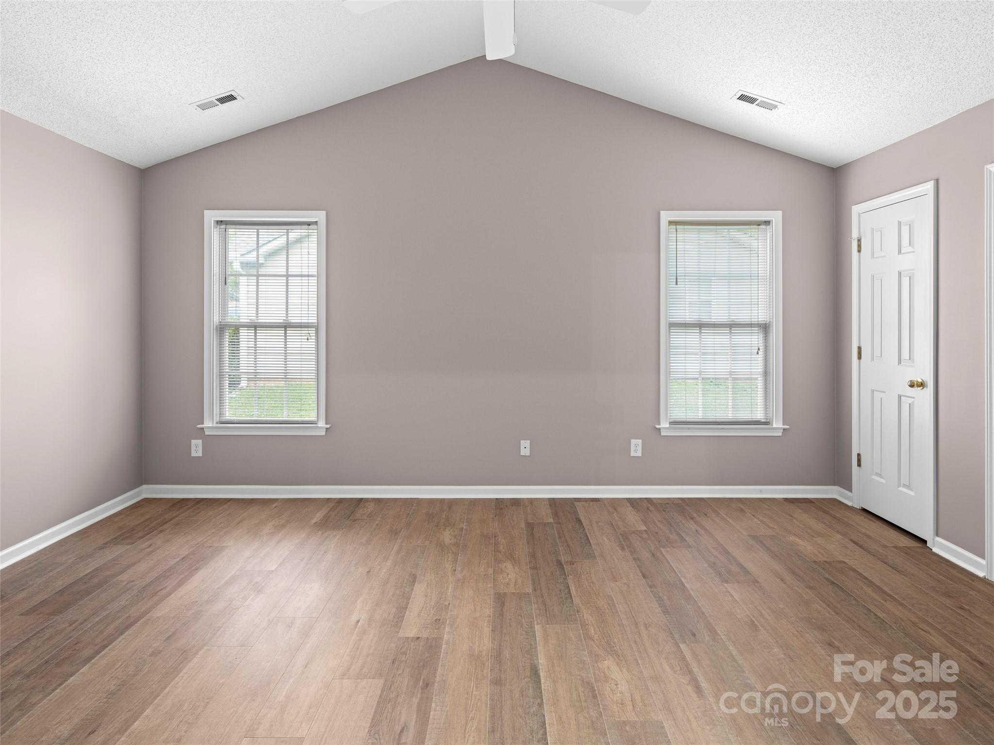 135 S Sunberry Trail