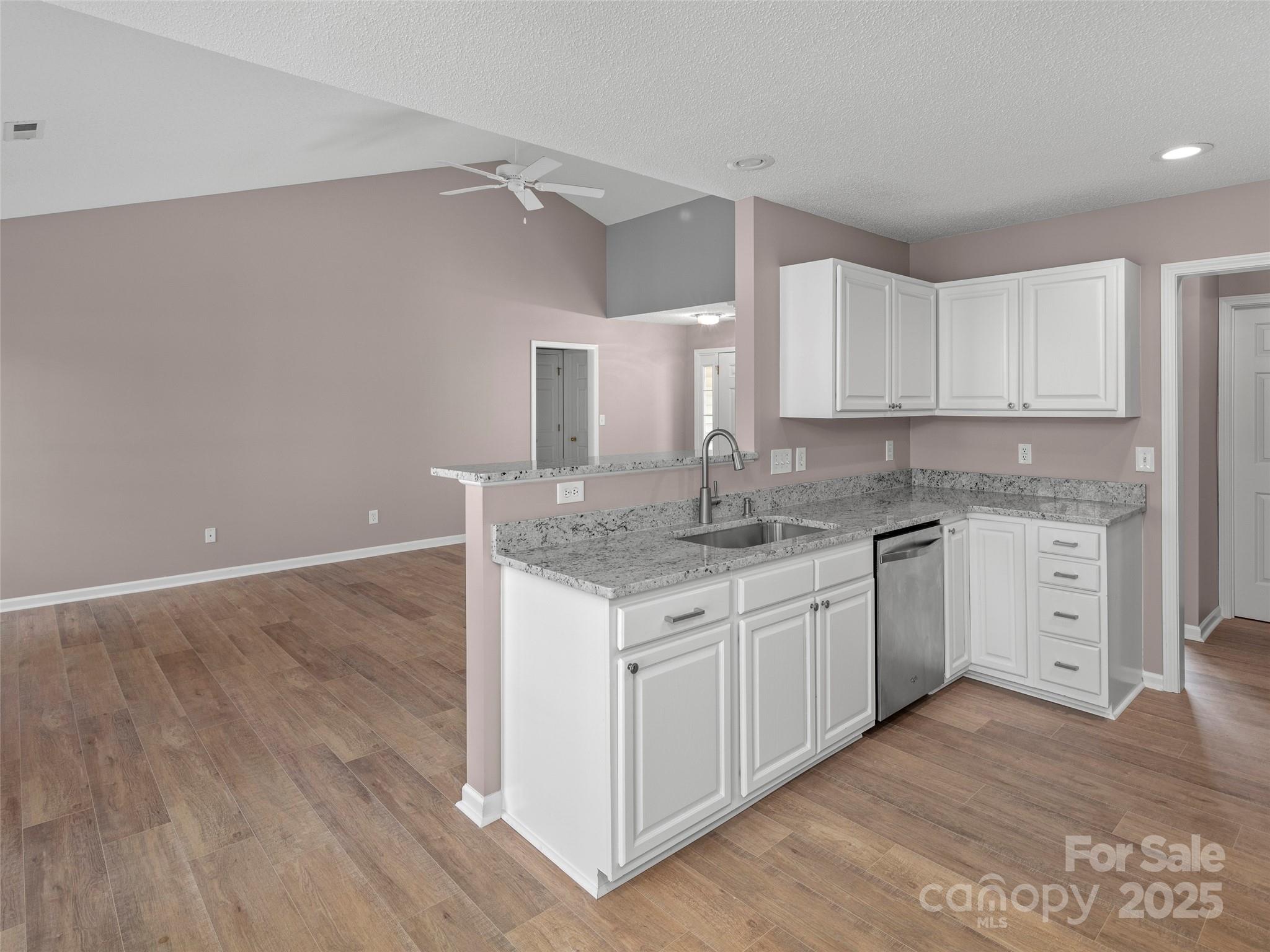 135 S Sunberry Trail