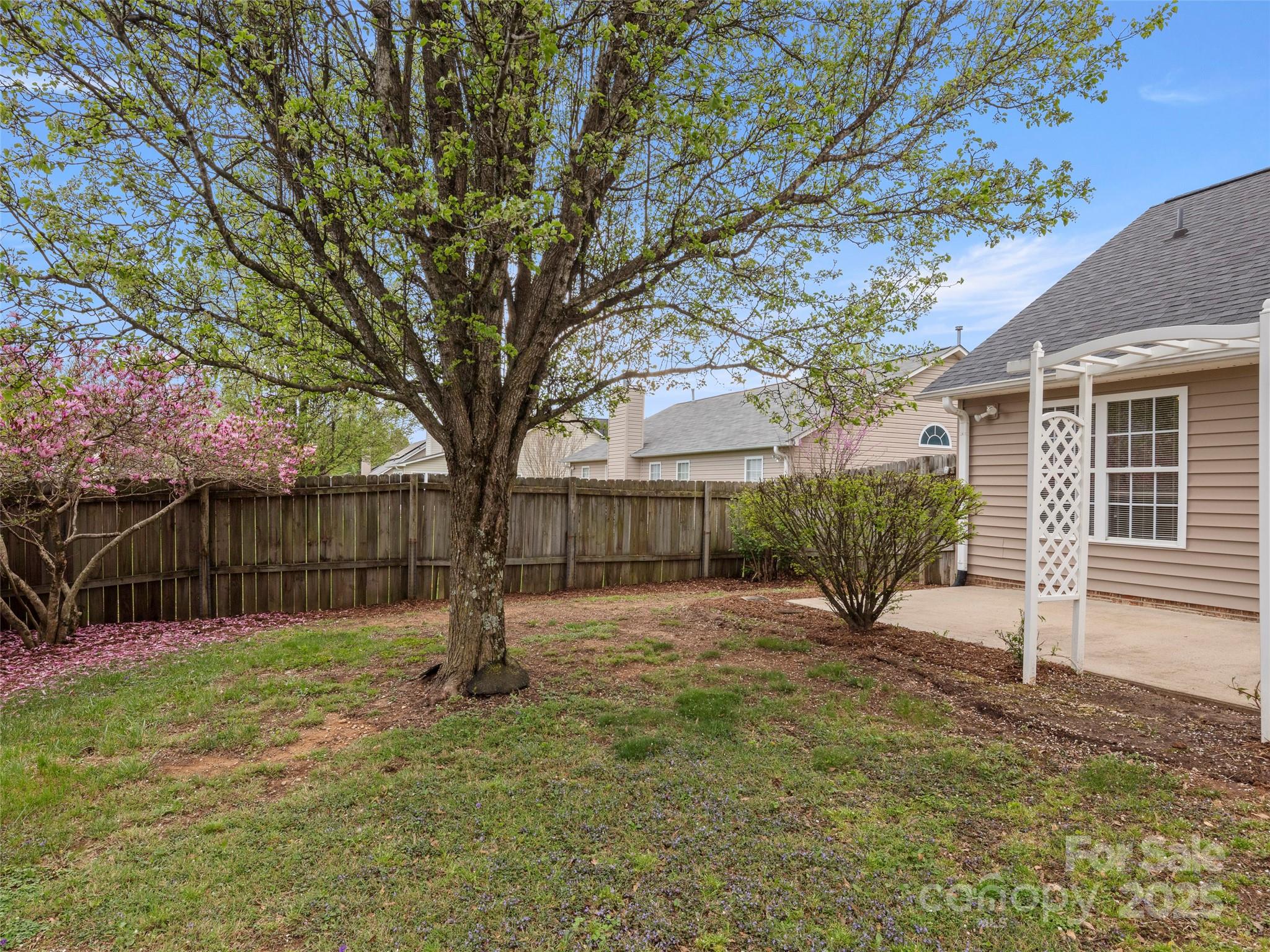 135 S Sunberry Trail