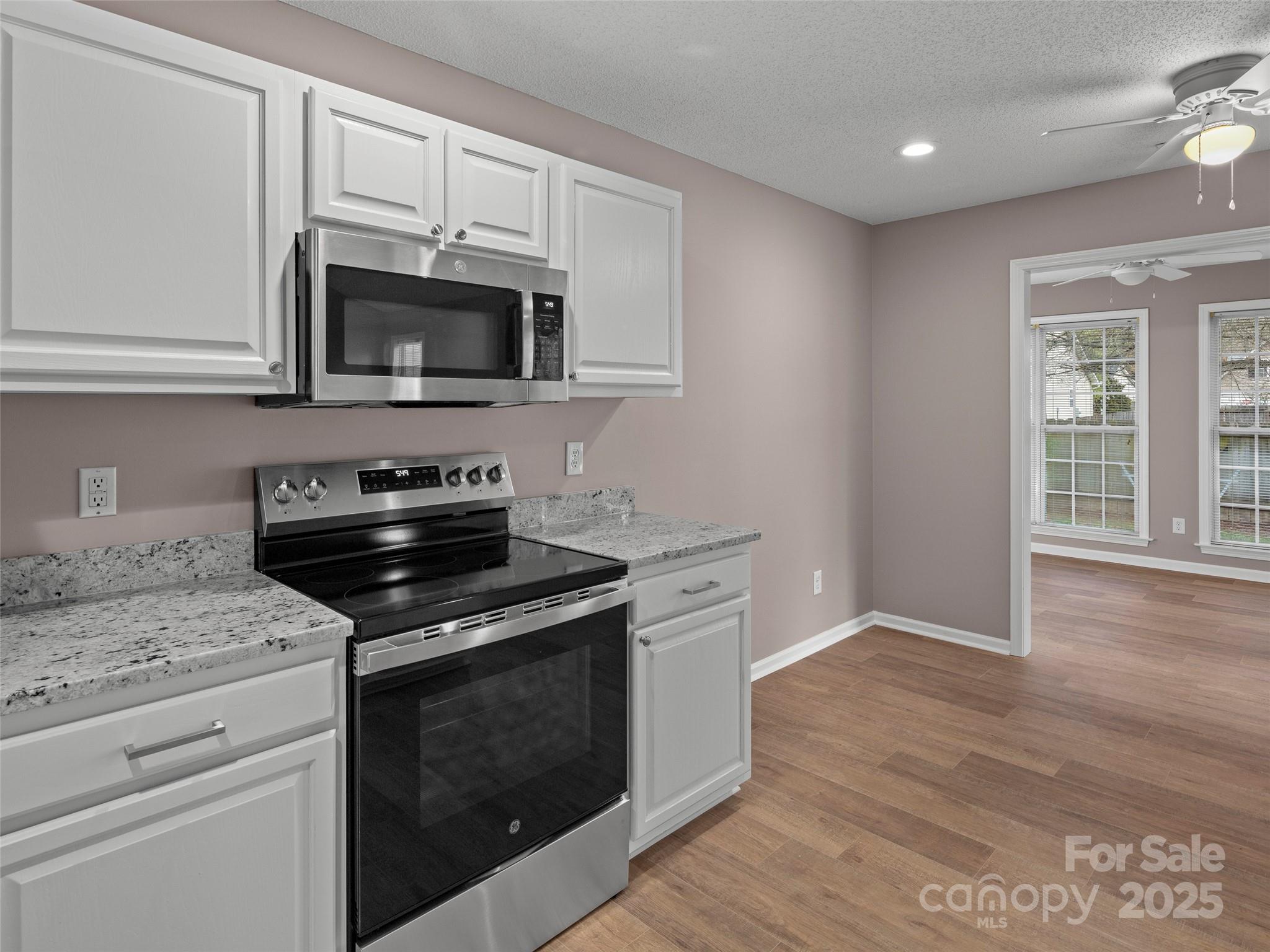 135 S Sunberry Trail