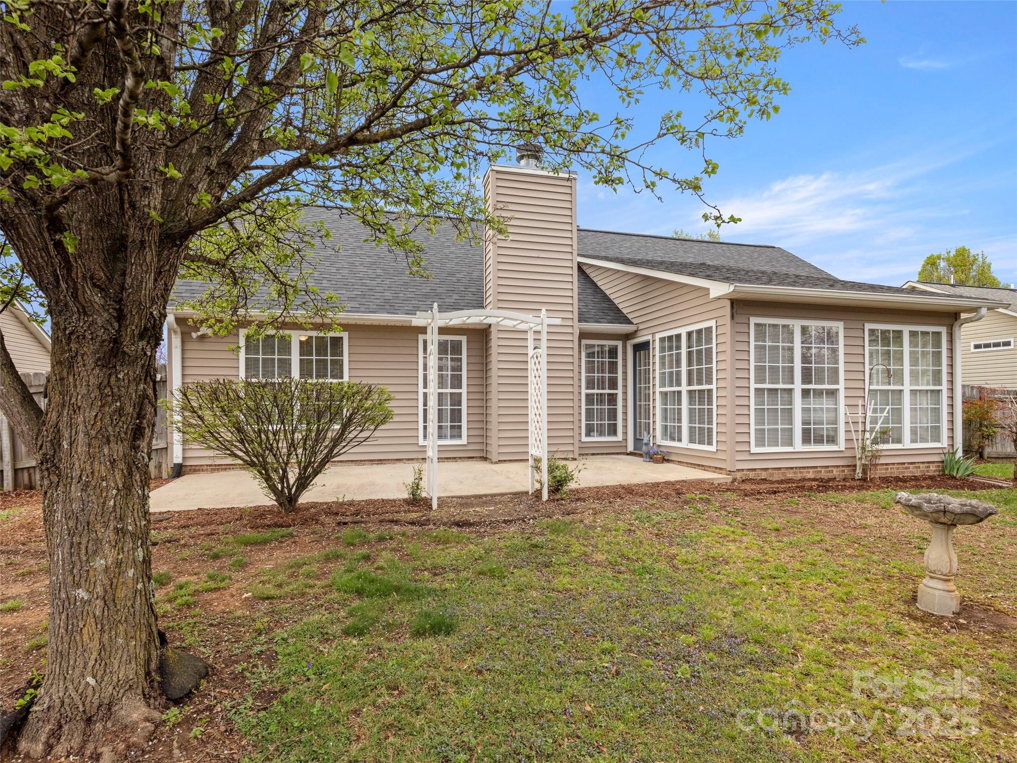 135 S Sunberry Trail