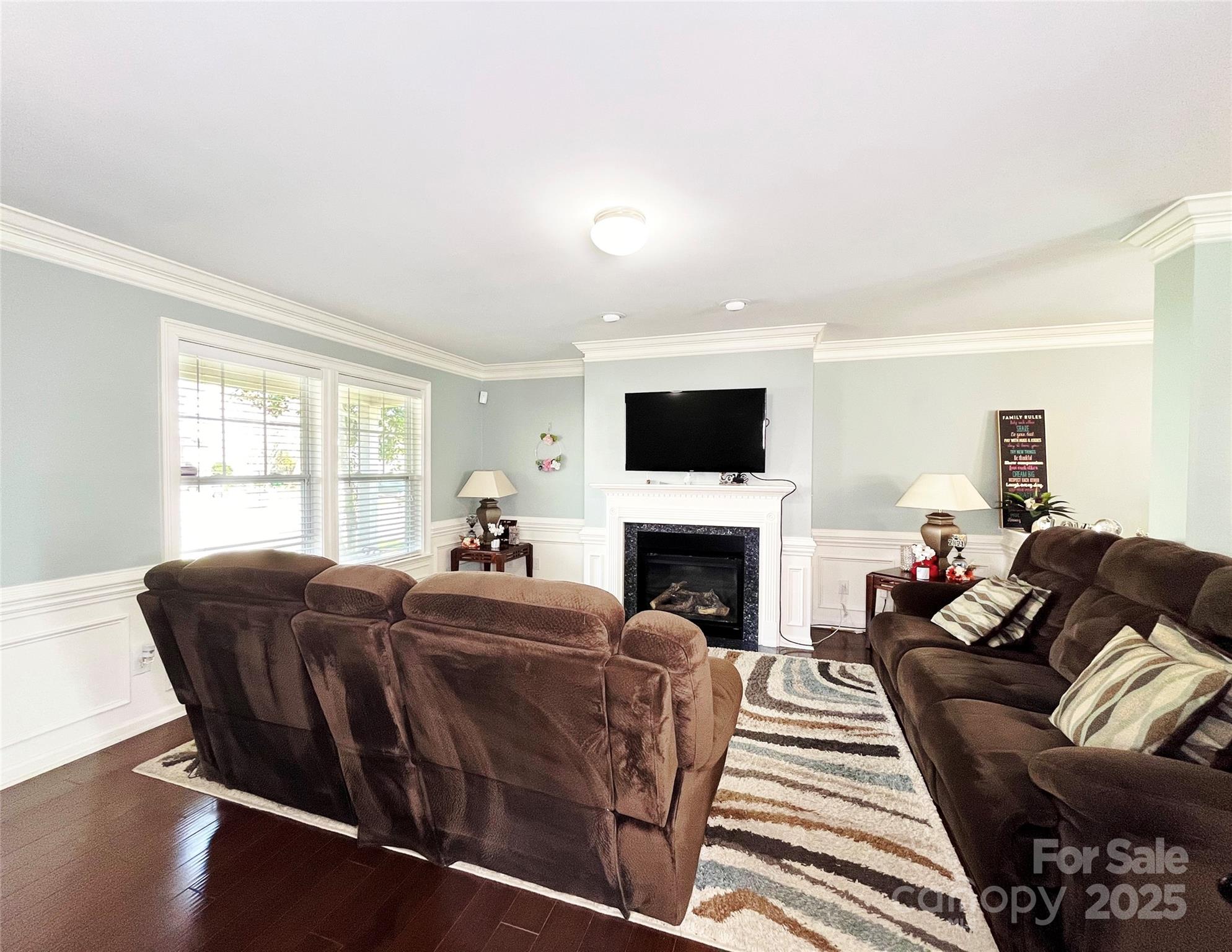 7928 Ponderosa Pine Lane