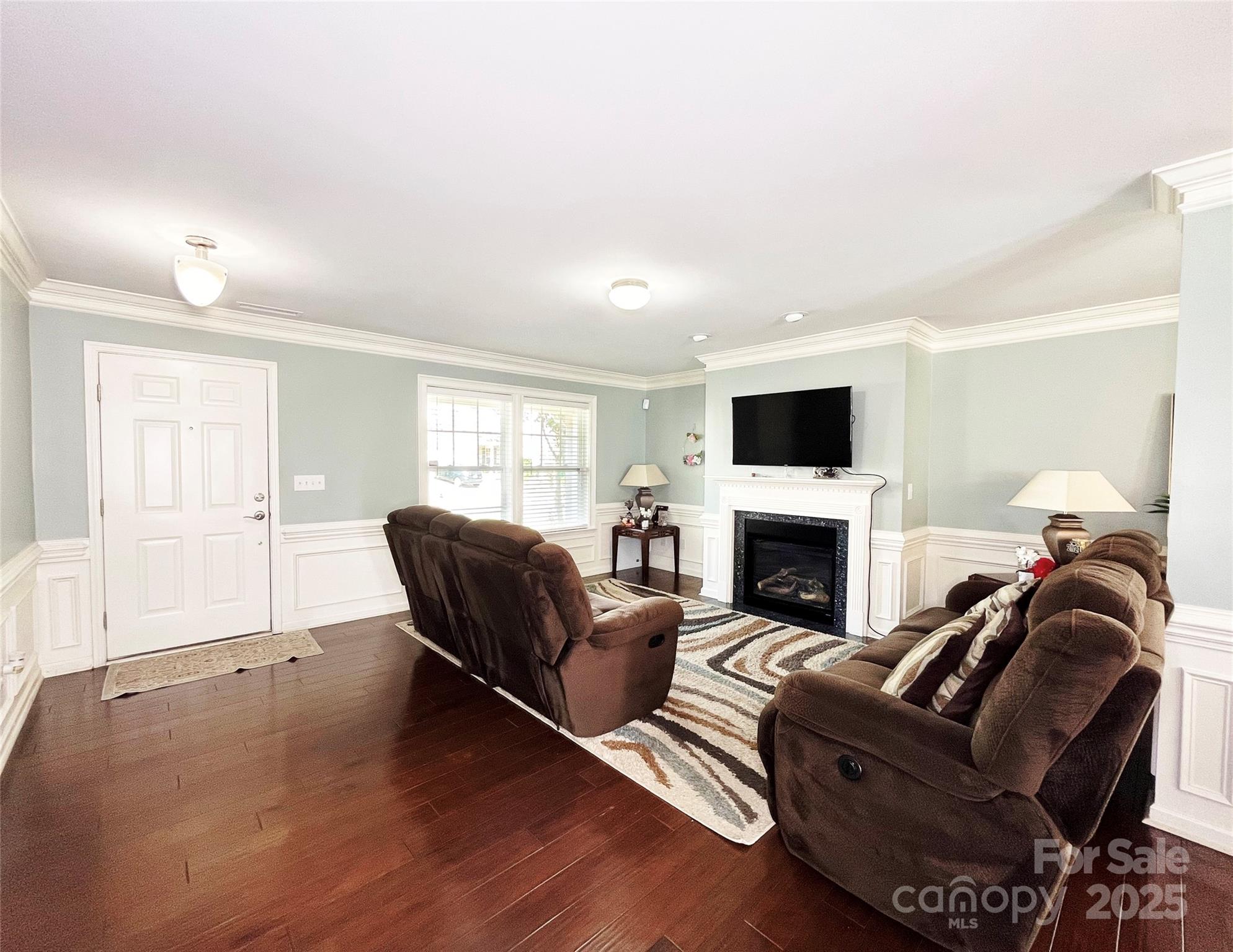 7928 Ponderosa Pine Lane