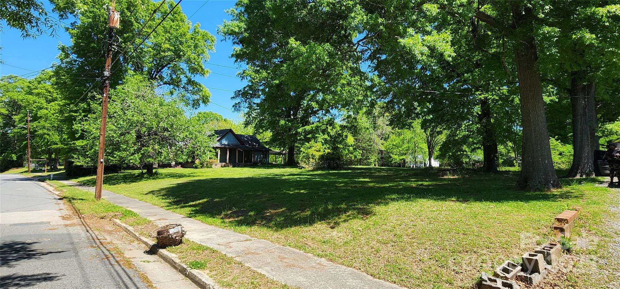 224 Charlotte Street