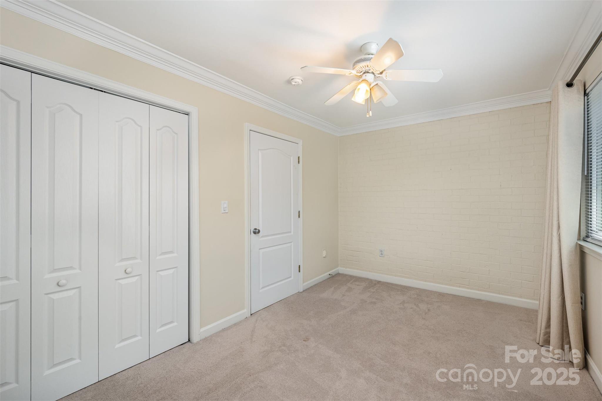 1218 Green Oaks Lane