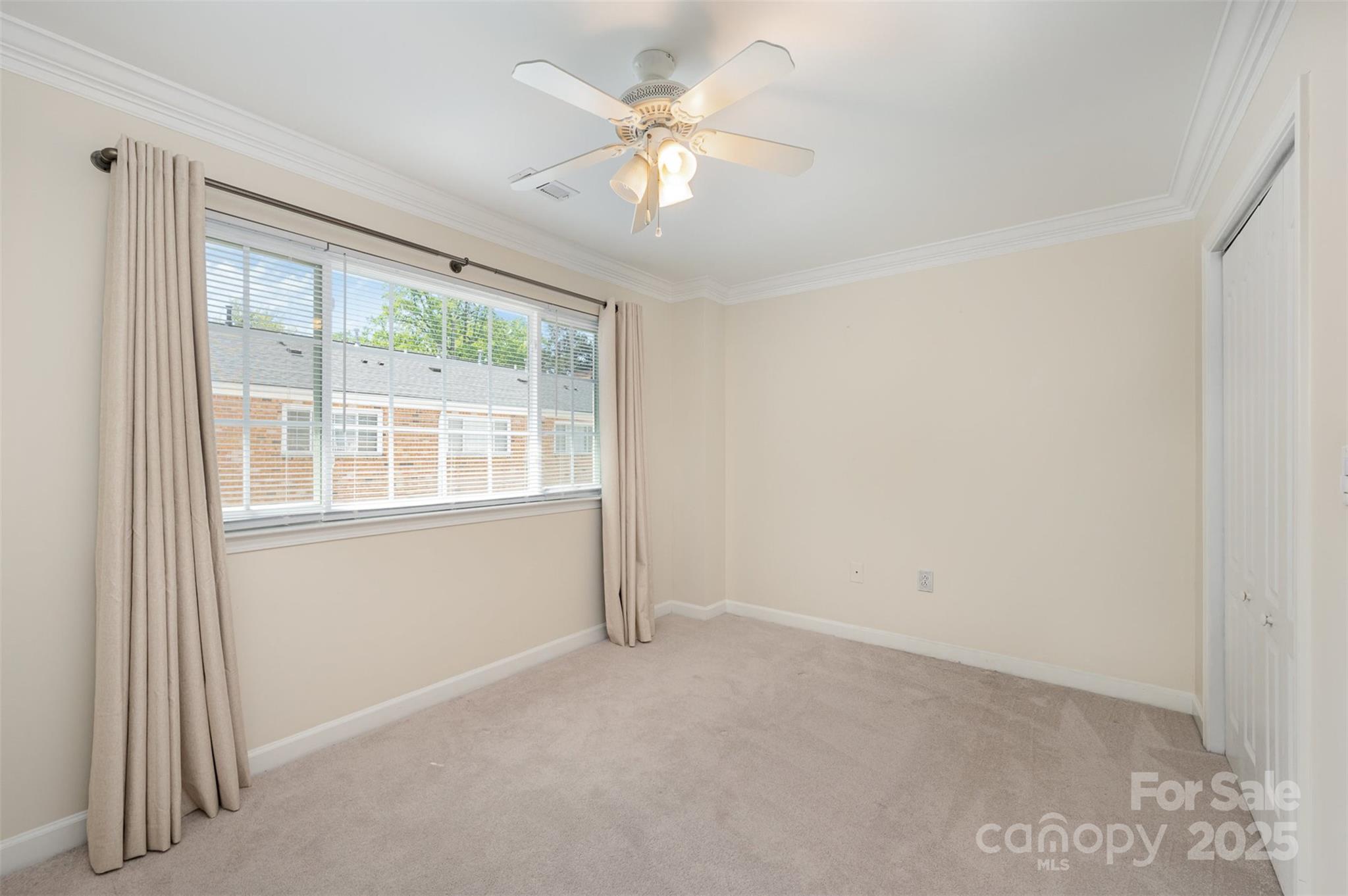 1218 Green Oaks Lane