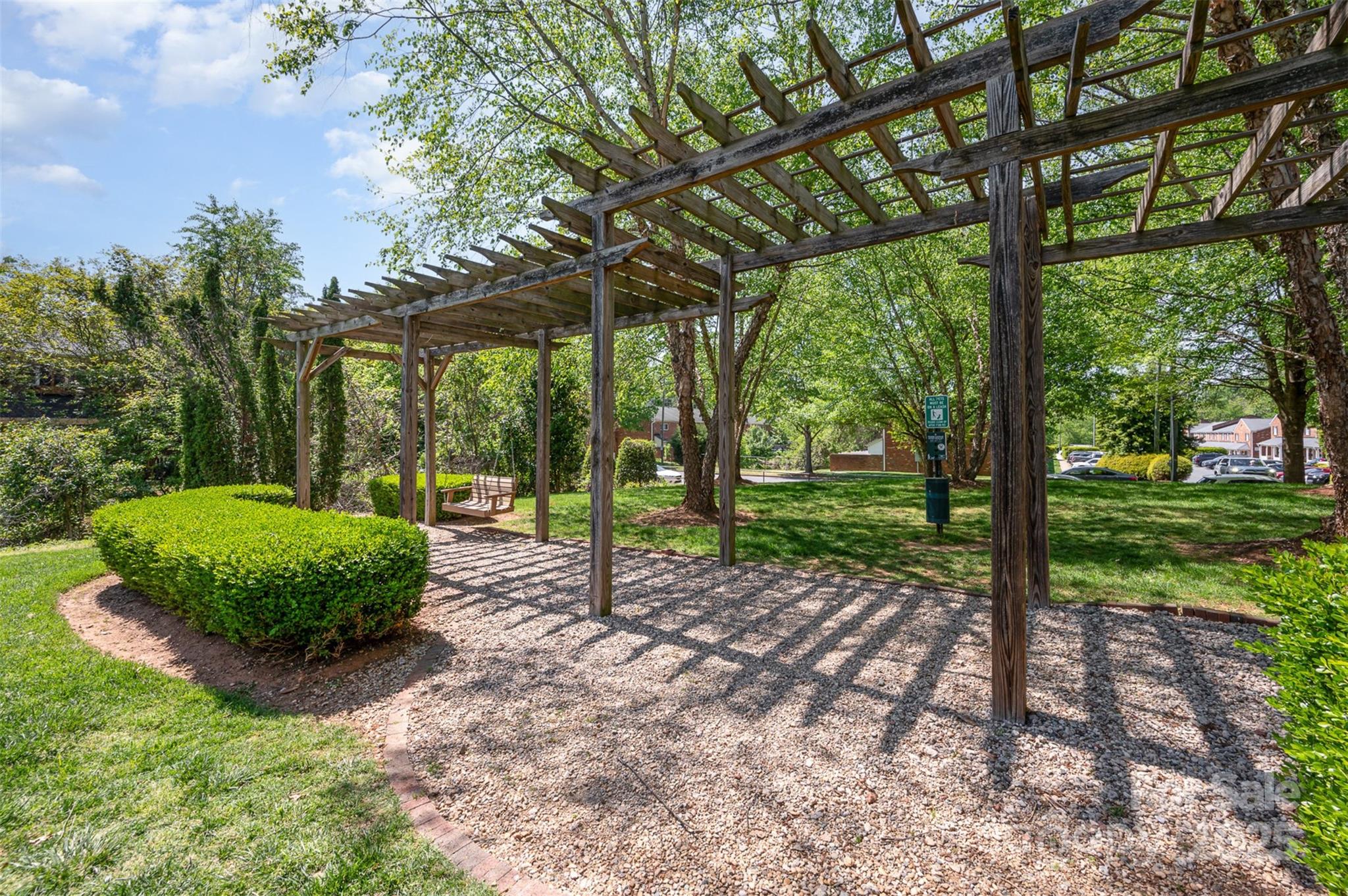 1218 Green Oaks Lane