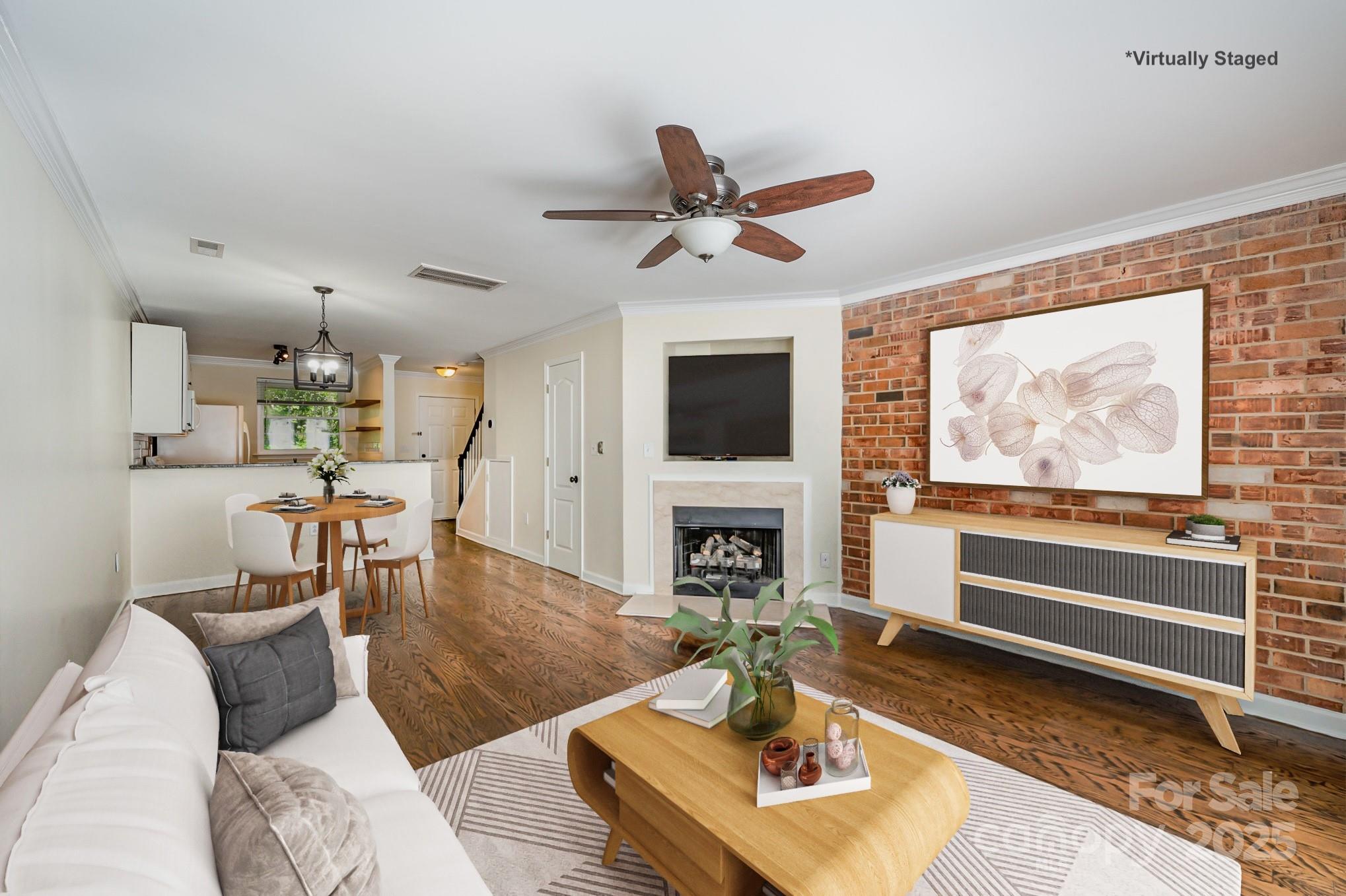 1218 Green Oaks Lane