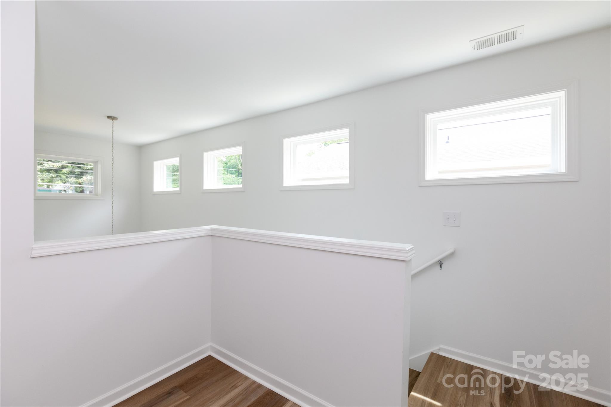 6223 Rockwell Boulevard W