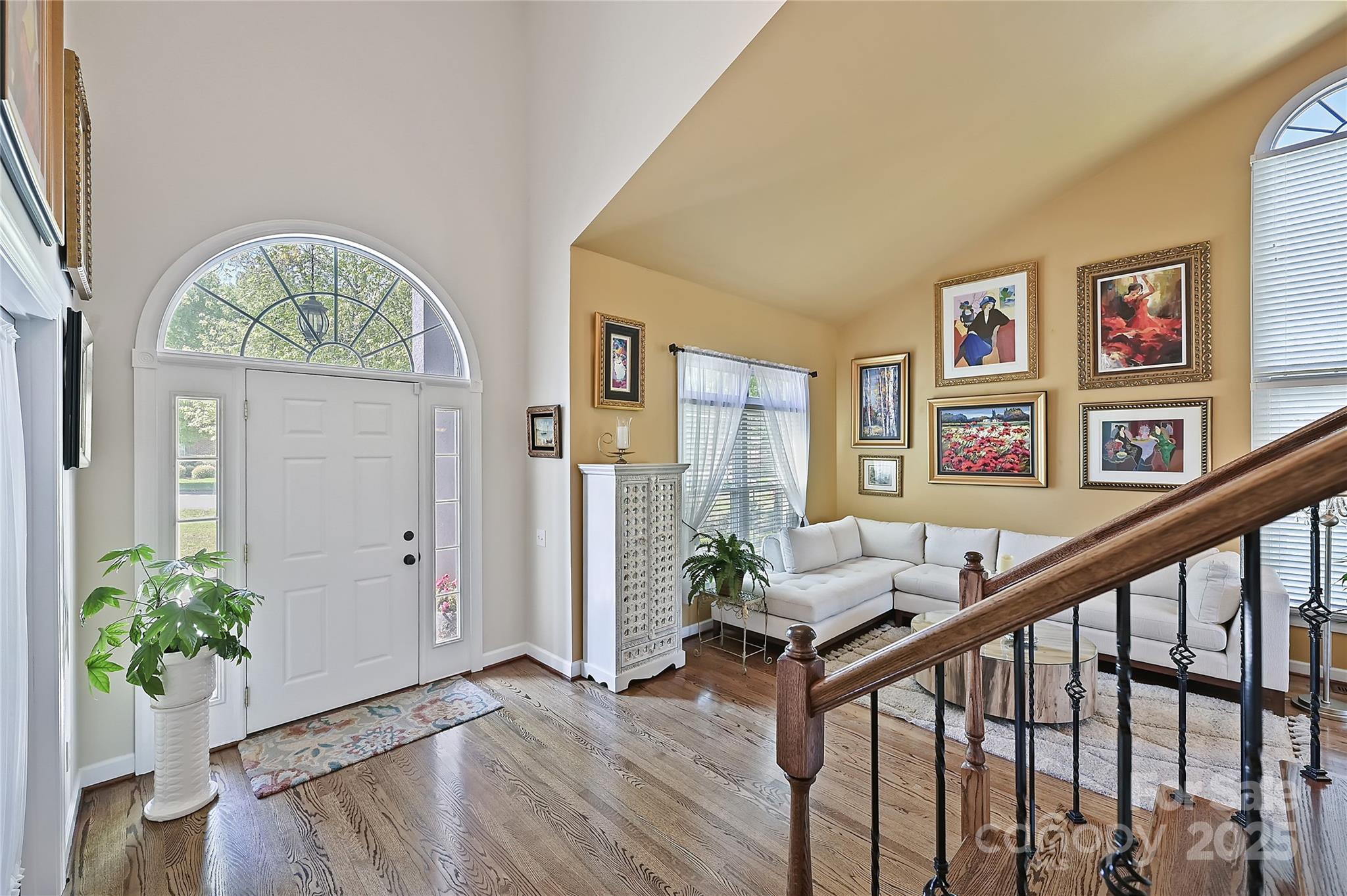 205 Commodore Court