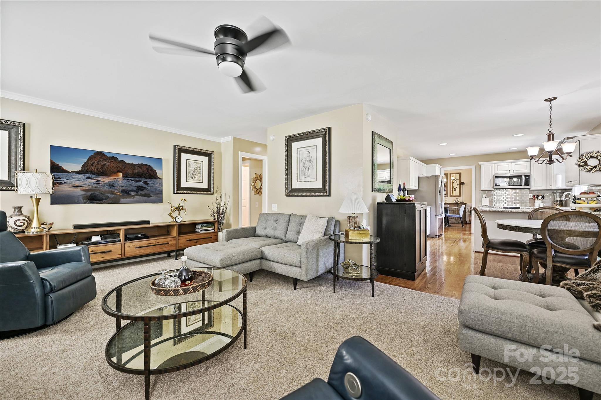205 Commodore Court