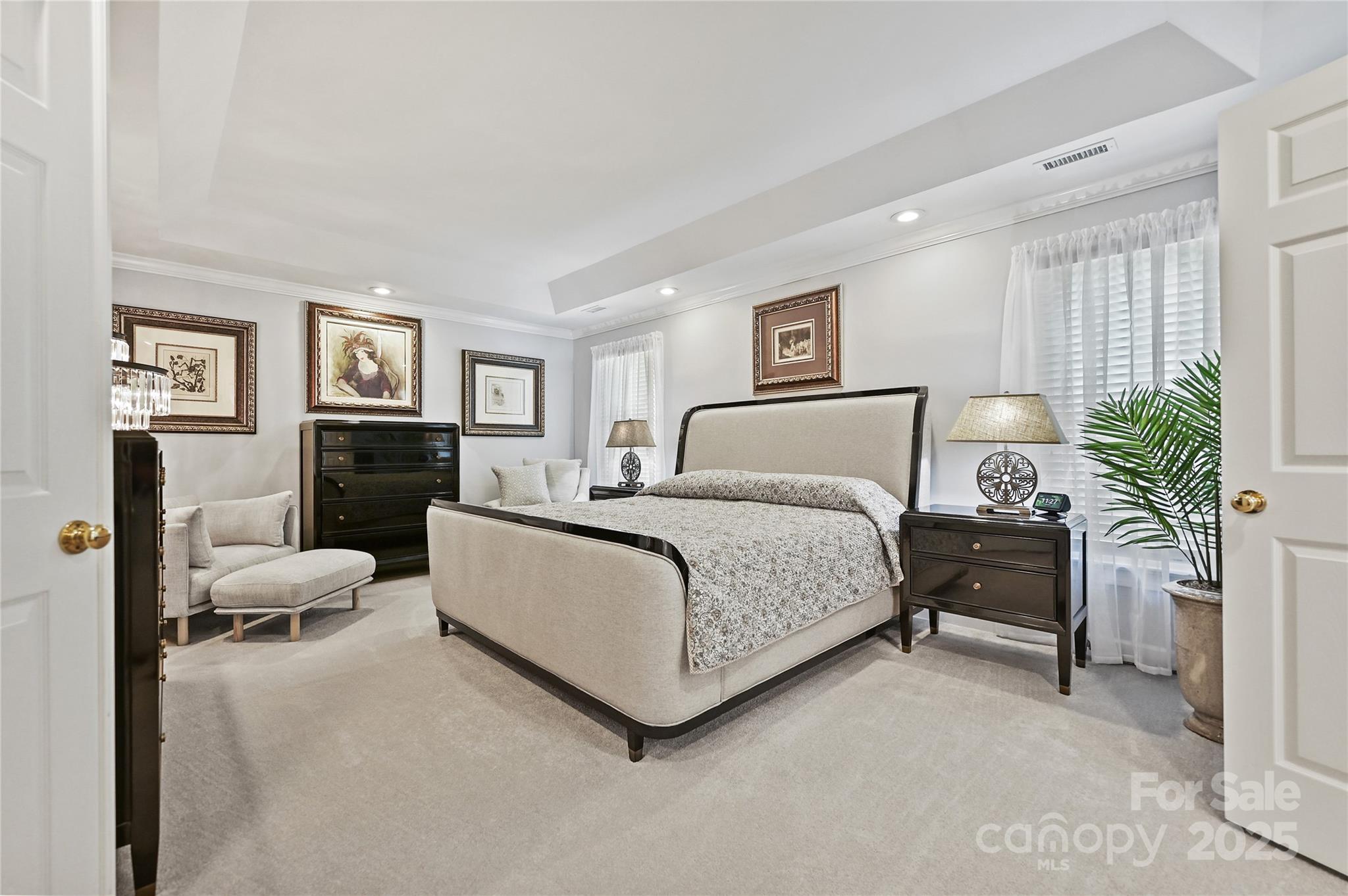205 Commodore Court