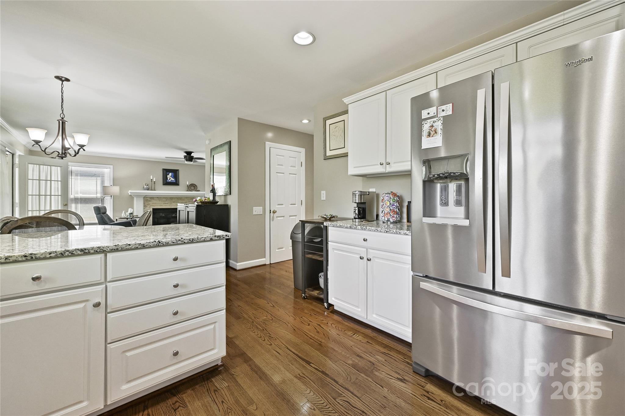 205 Commodore Court