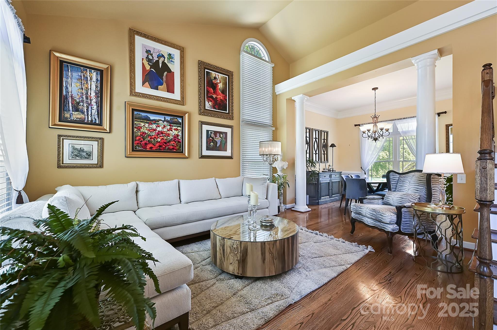 205 Commodore Court