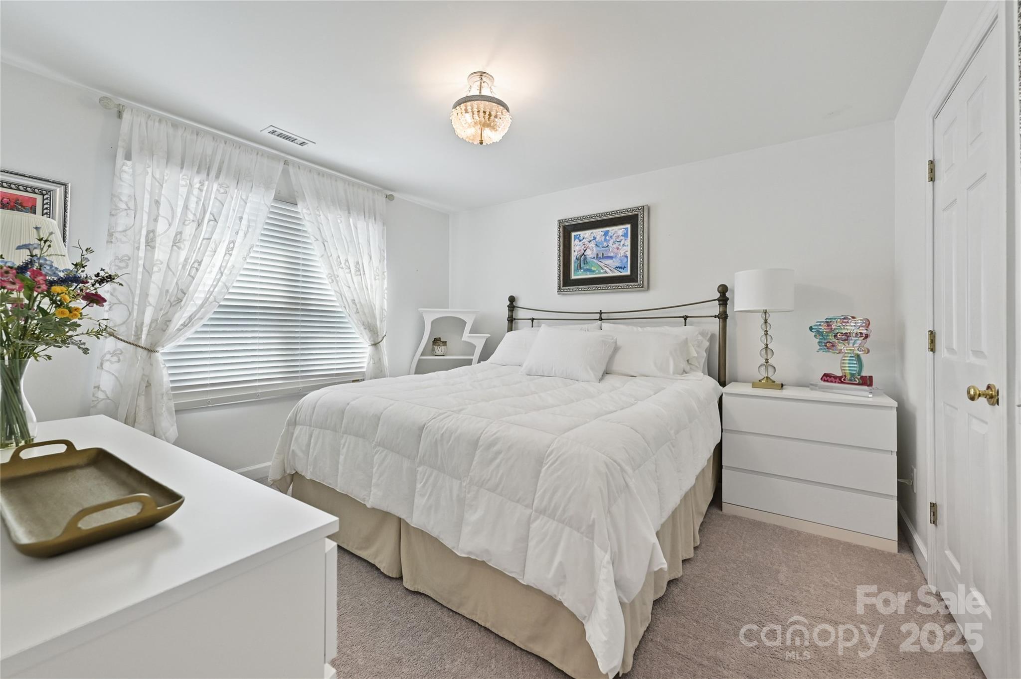 205 Commodore Court