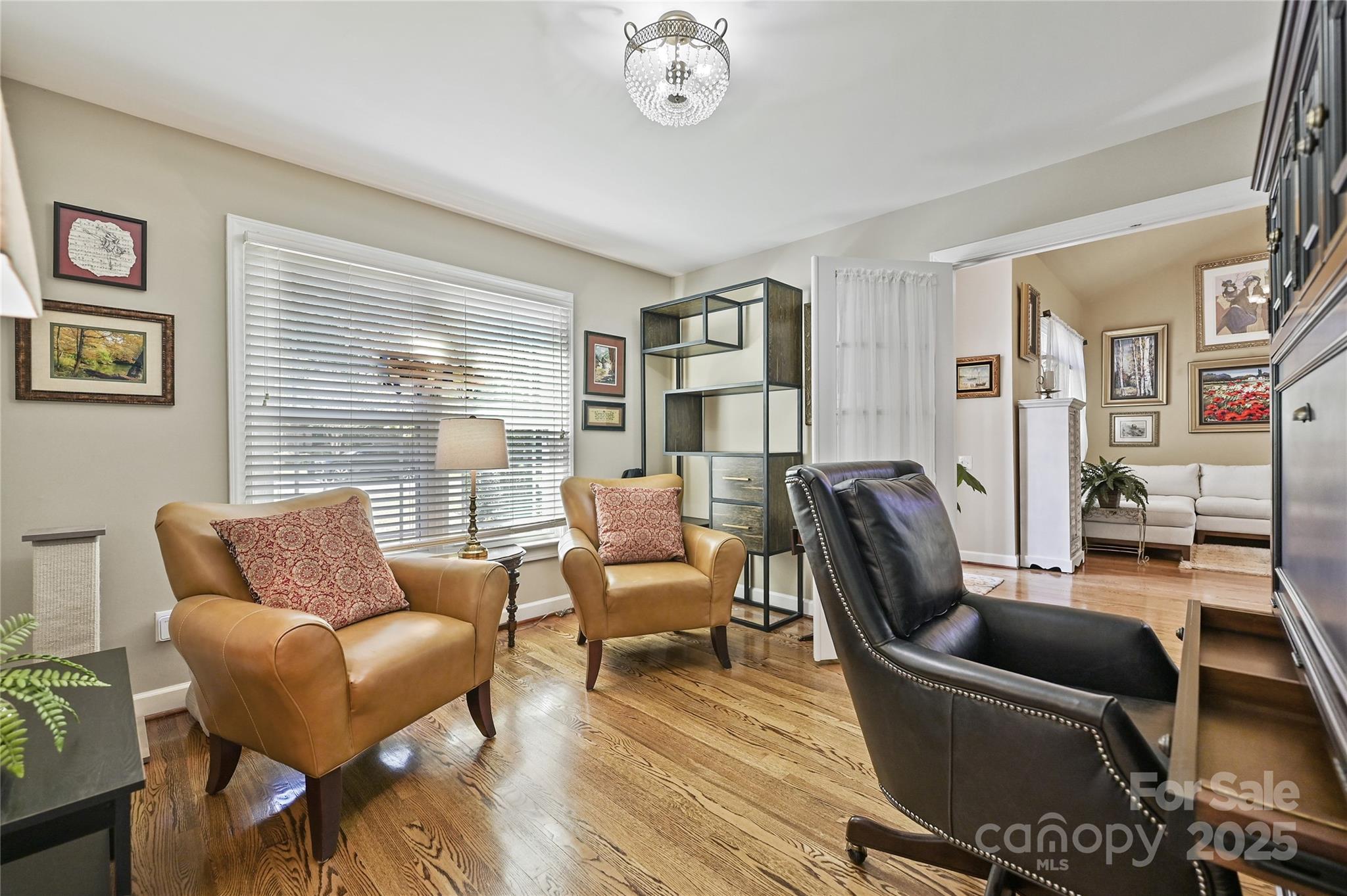 205 Commodore Court