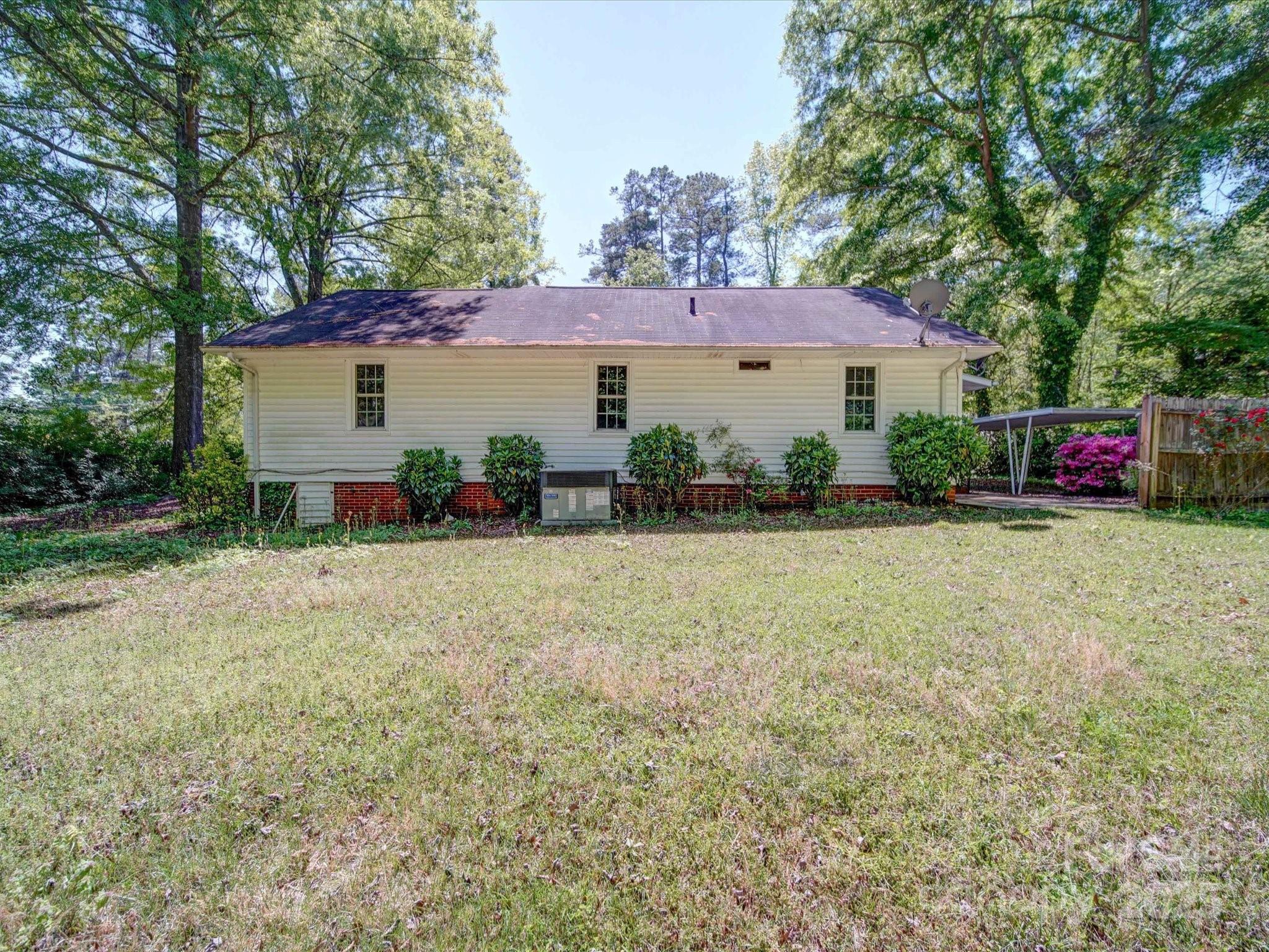 610 N Pine Lane