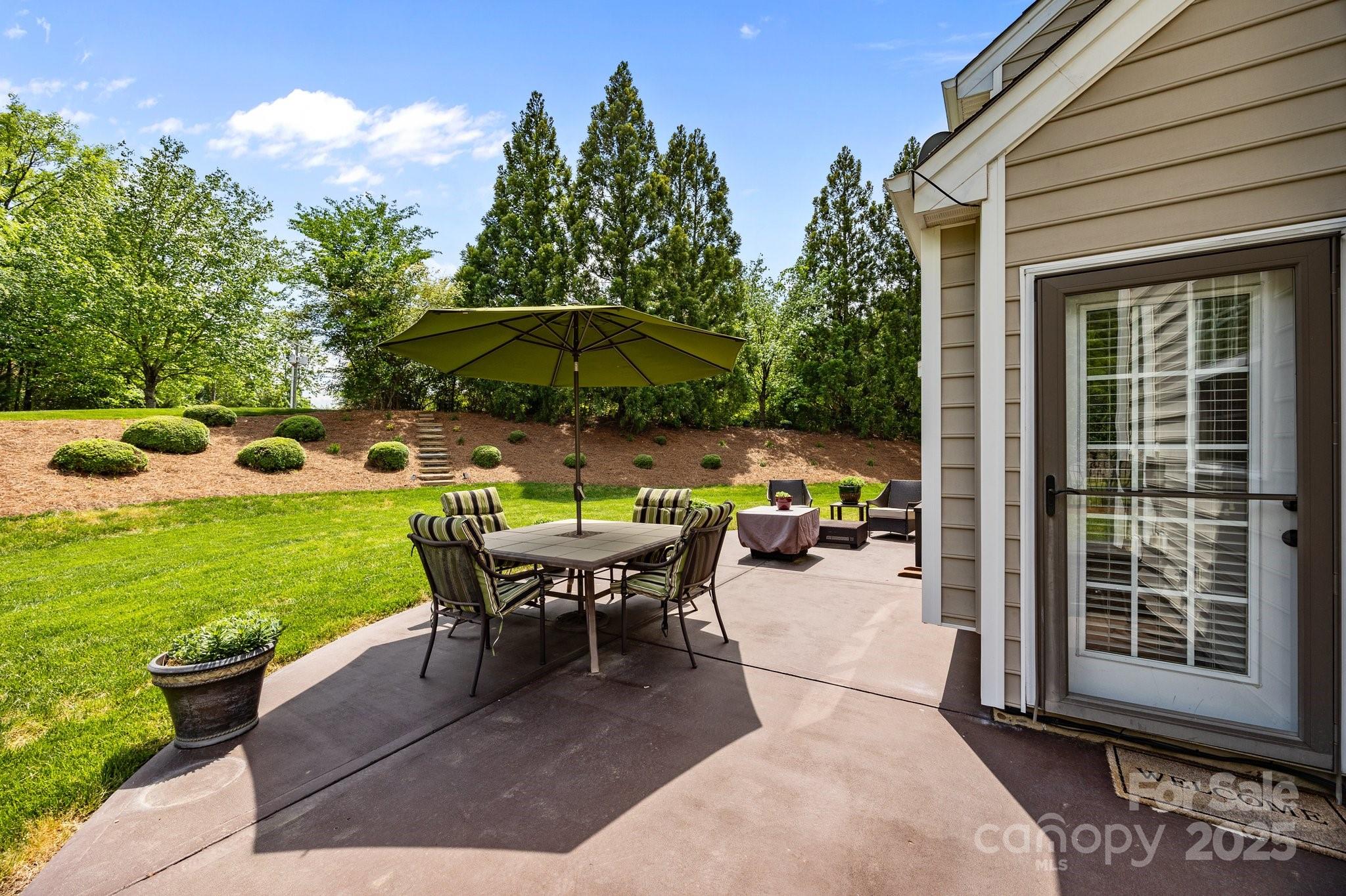 1900 Birchbrook Court