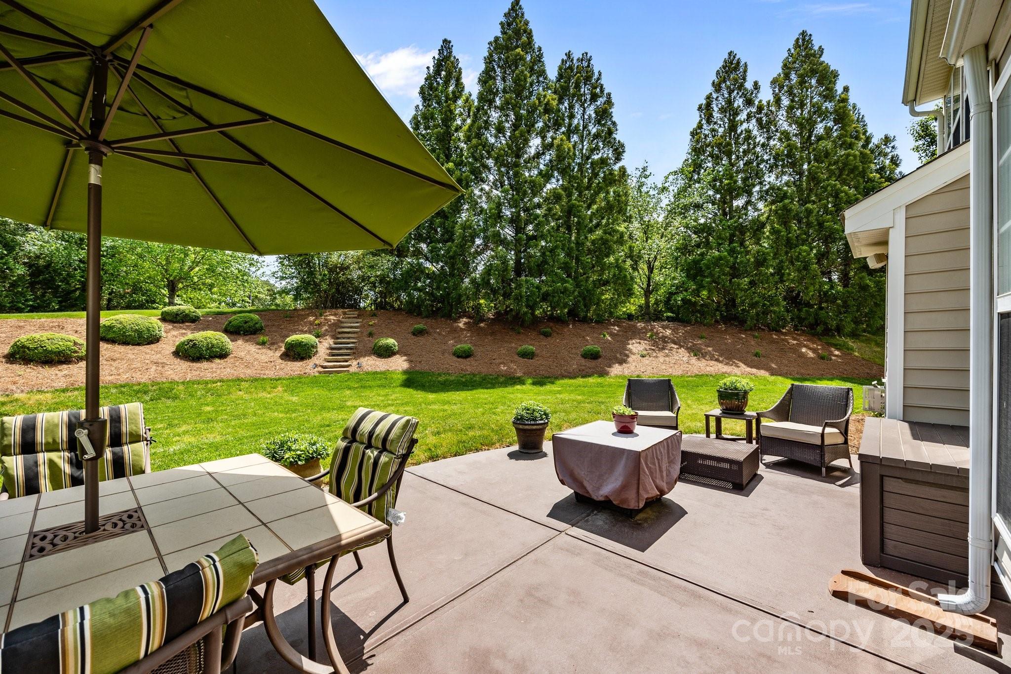 1900 Birchbrook Court