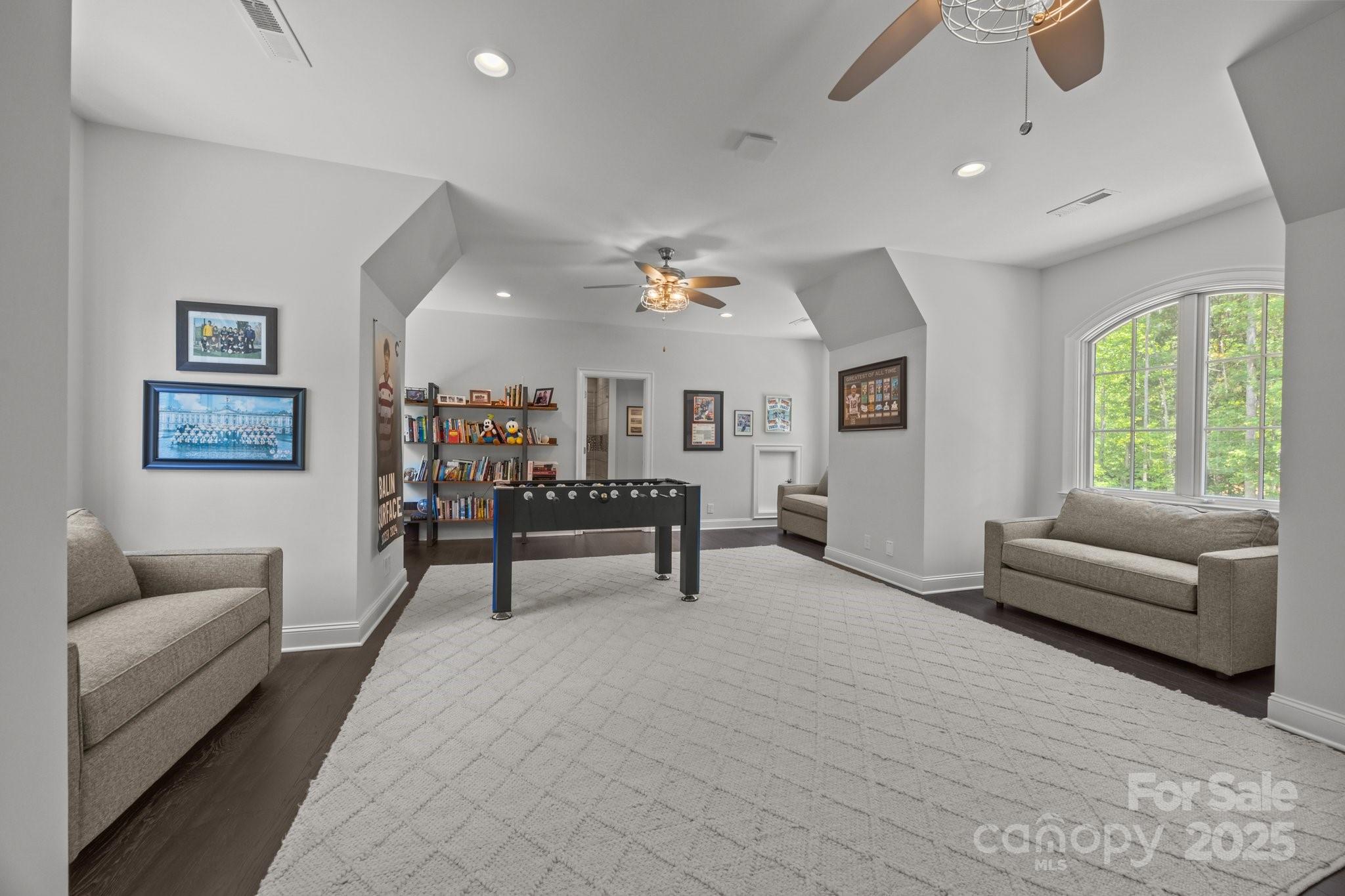 10170 Enclave Circle