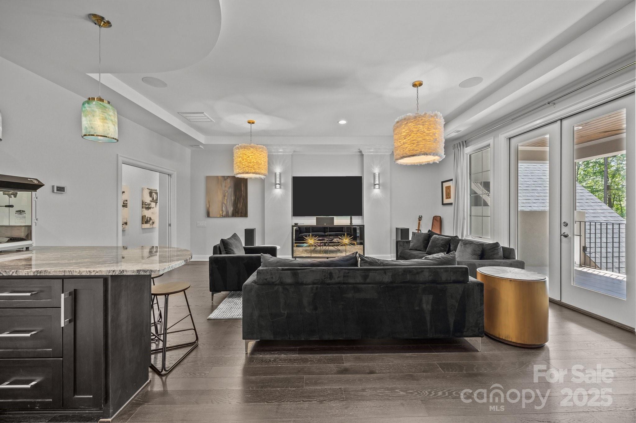 10170 Enclave Circle