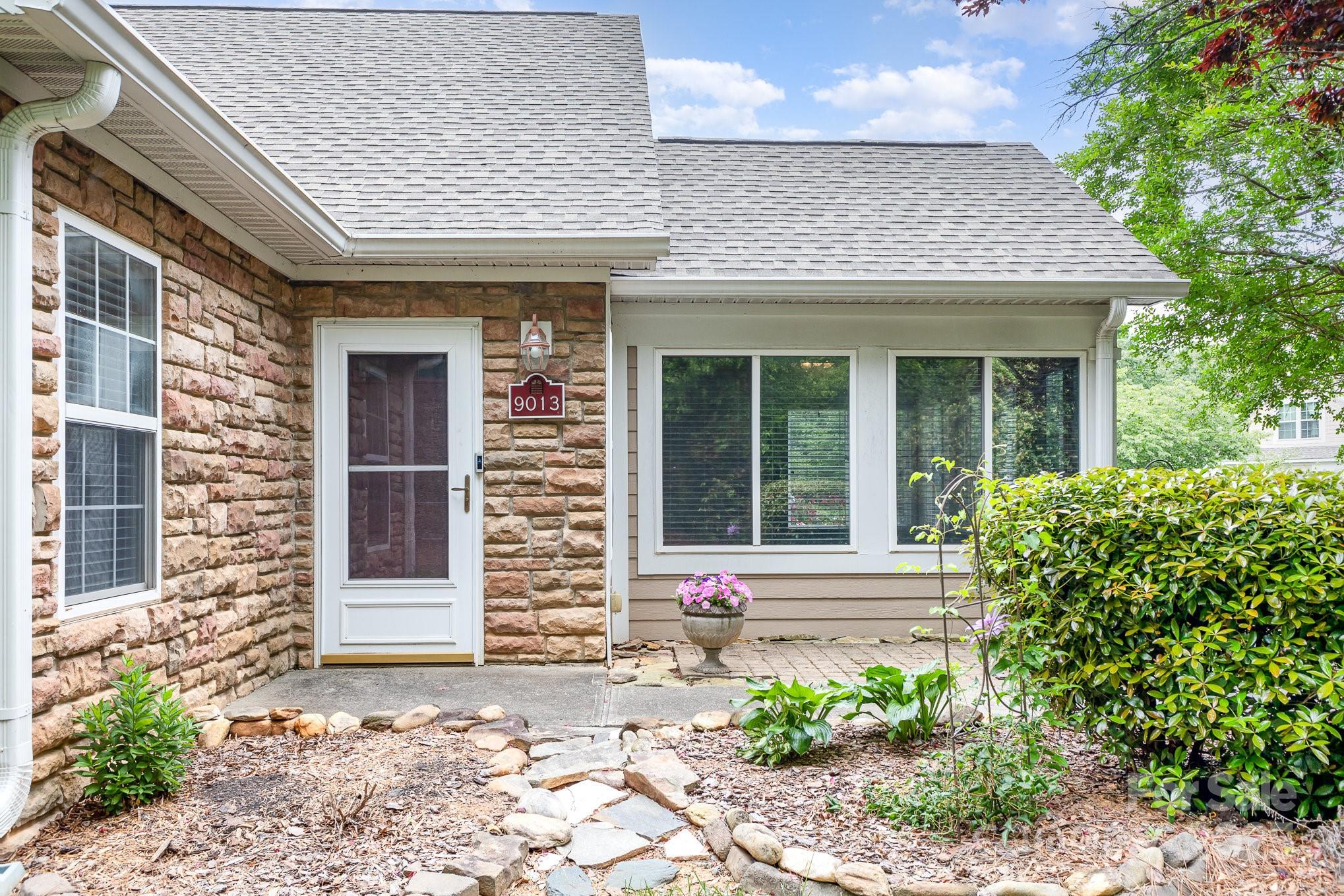 9013 Trellis Pointe Boulevard