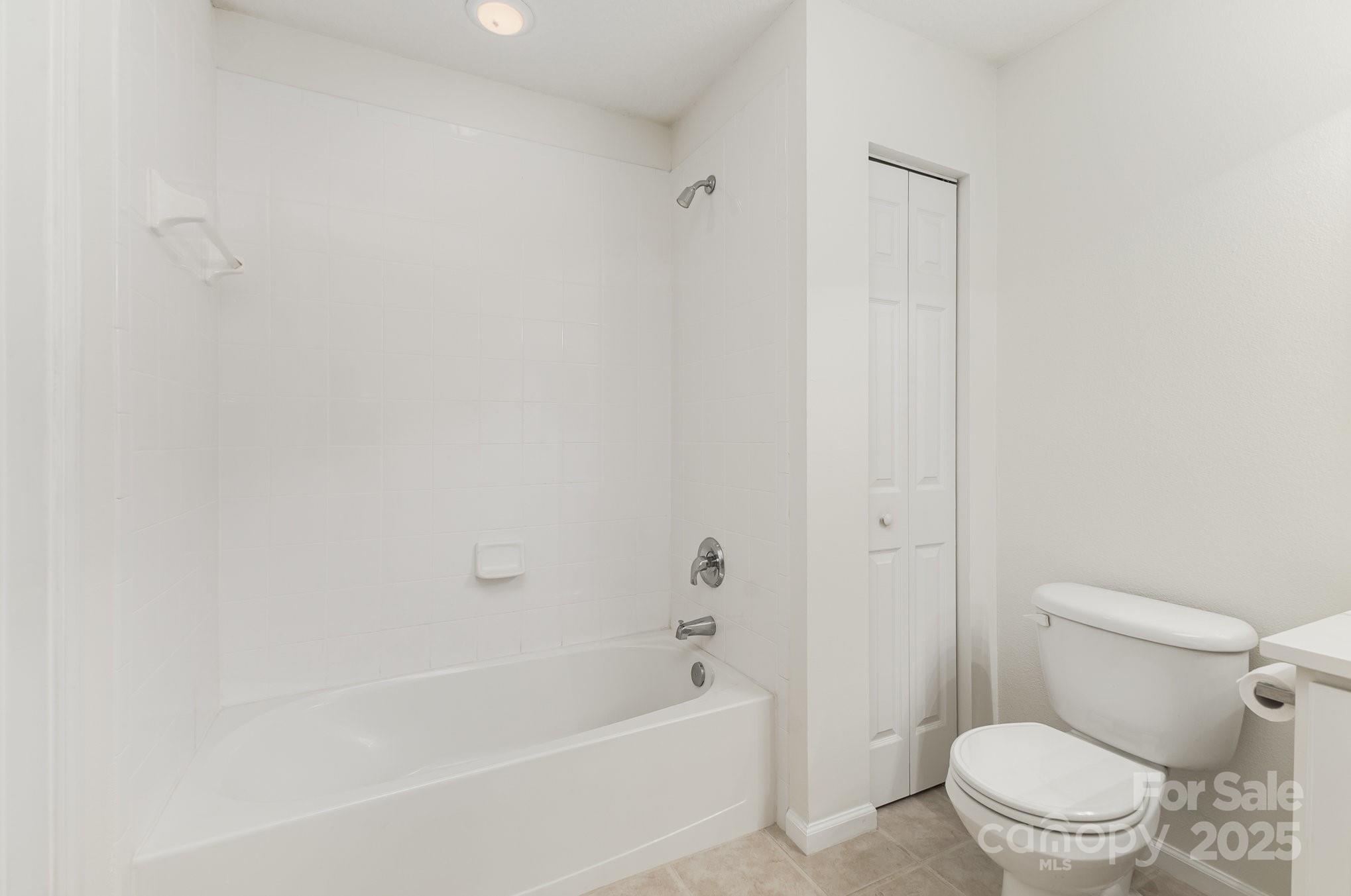 9013 Trellis Pointe Boulevard