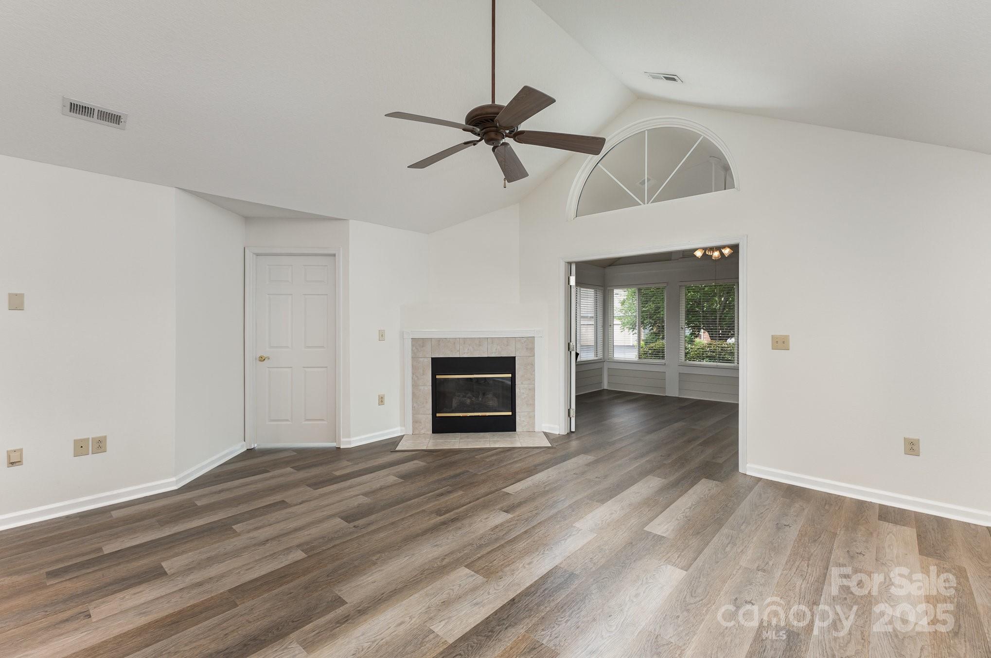 9013 Trellis Pointe Boulevard