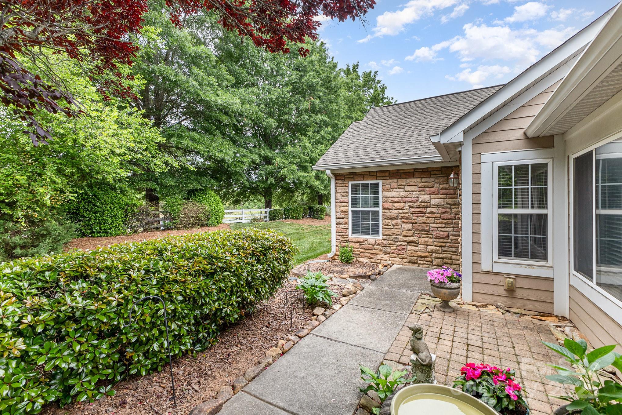 9013 Trellis Pointe Boulevard