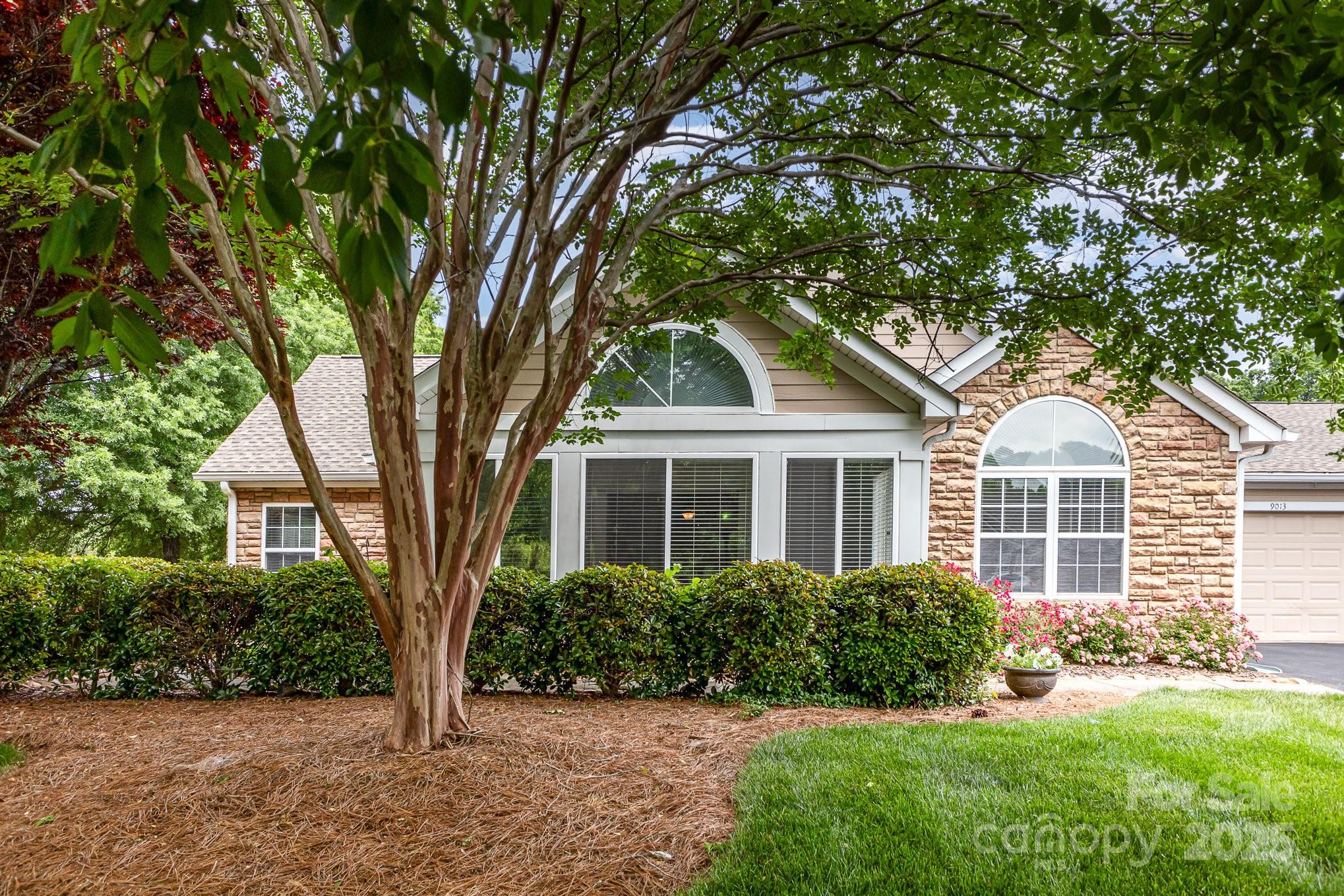 9013 Trellis Pointe Boulevard