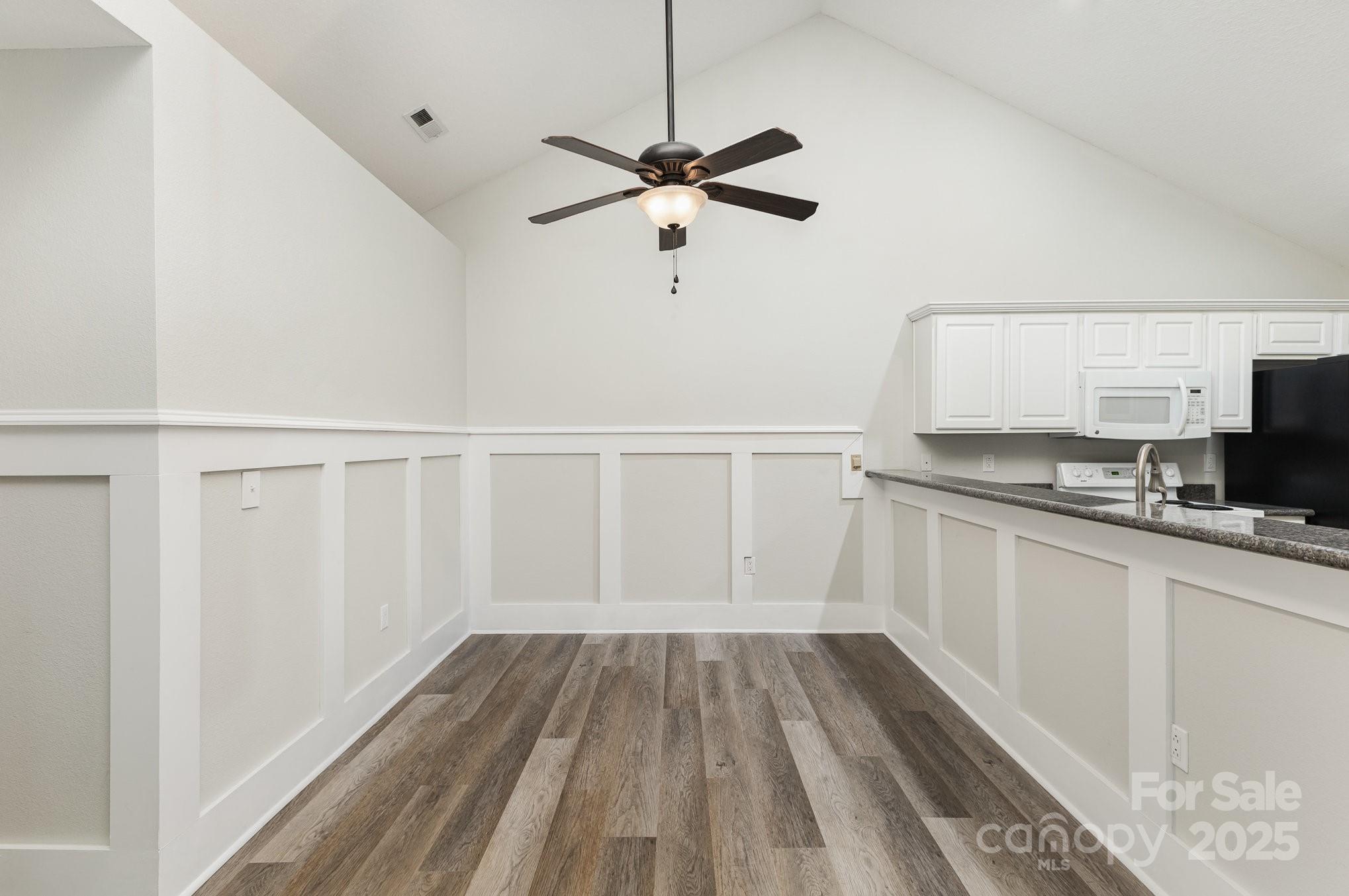 9013 Trellis Pointe Boulevard